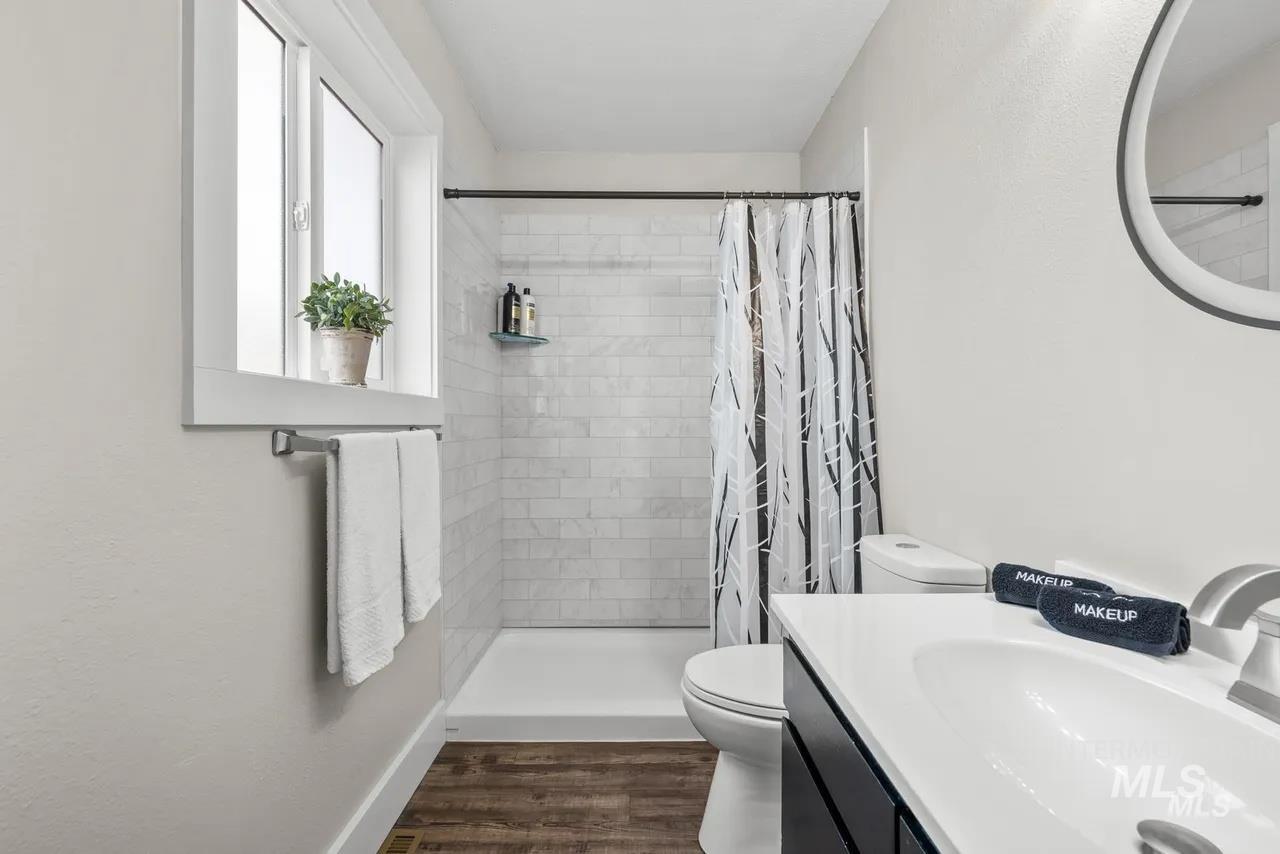 8146 W Hummel Drive, Boise, Idaho 83709, 4 Bedrooms, 2.5 Bathrooms, Residential For Sale, Price $625,000,MLS 98978764