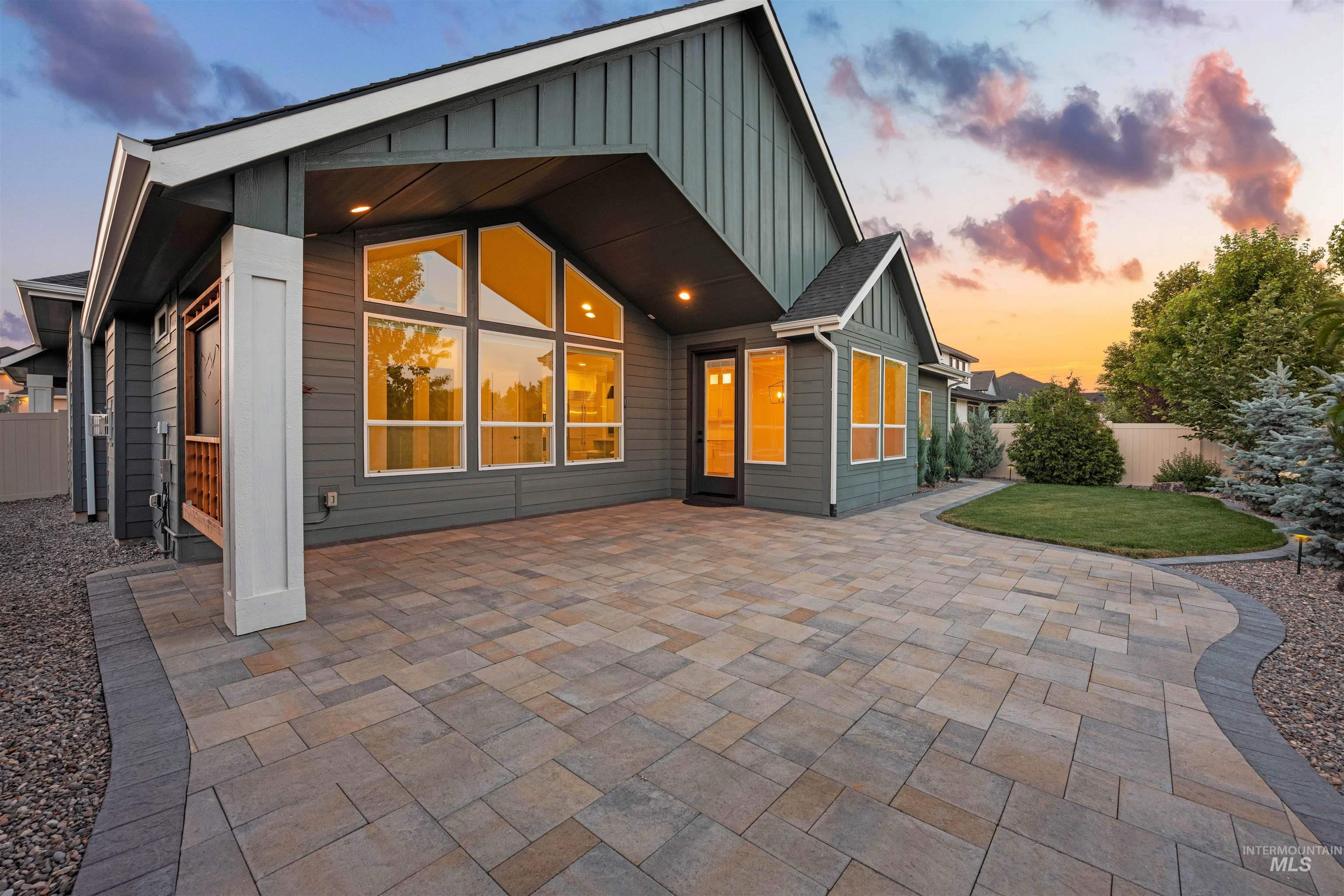 869 E Territory St, Meridian, Idaho 83646, 3 Bedrooms, 3 Bathrooms, Residential For Sale, Price $835,000,MLS 98978765