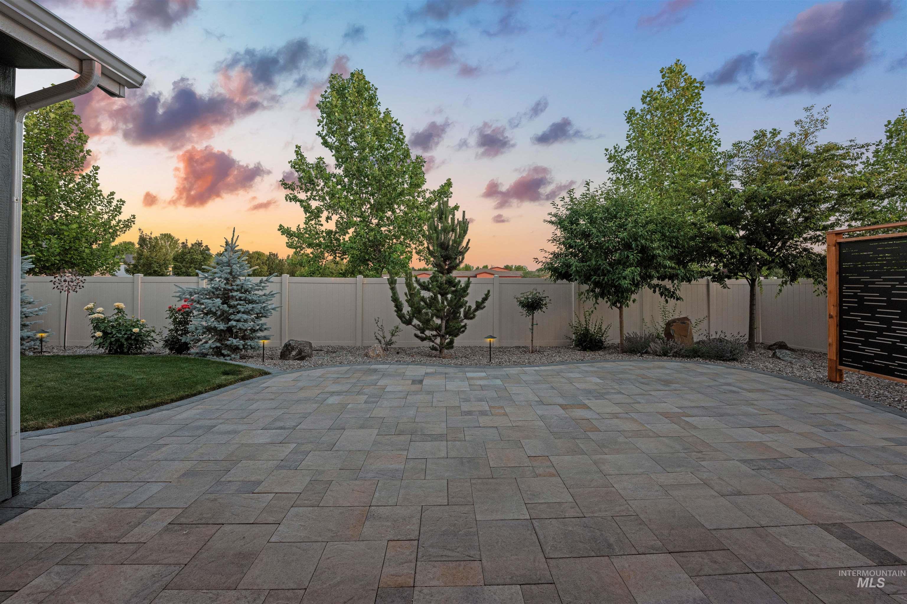 869 E Territory St, Meridian, Idaho 83646, 3 Bedrooms, 3 Bathrooms, Residential For Sale, Price $835,000,MLS 98978765