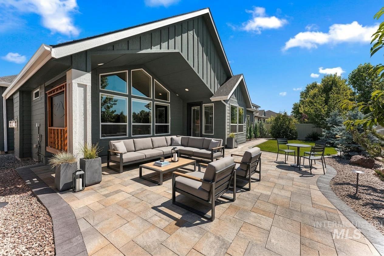 869 E Territory St, Meridian, Idaho 83646, 3 Bedrooms, 3 Bathrooms, Residential For Sale, Price $835,000,MLS 98978765