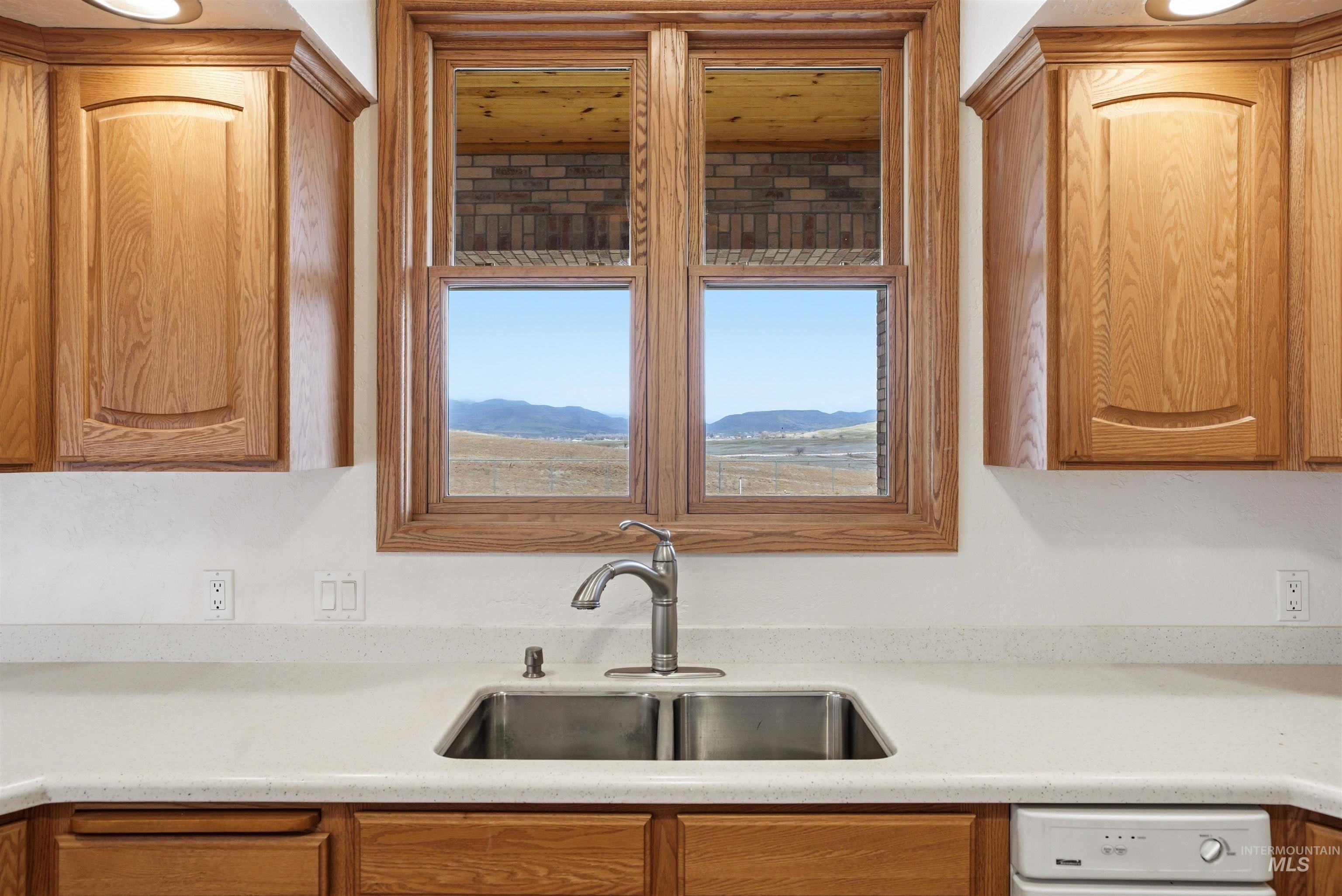 9650 N Highway 52, Sweet, Idaho 83670, 4 Bedrooms, 3 Bathrooms, Residential For Sale, Price $1,295,000, 98978766