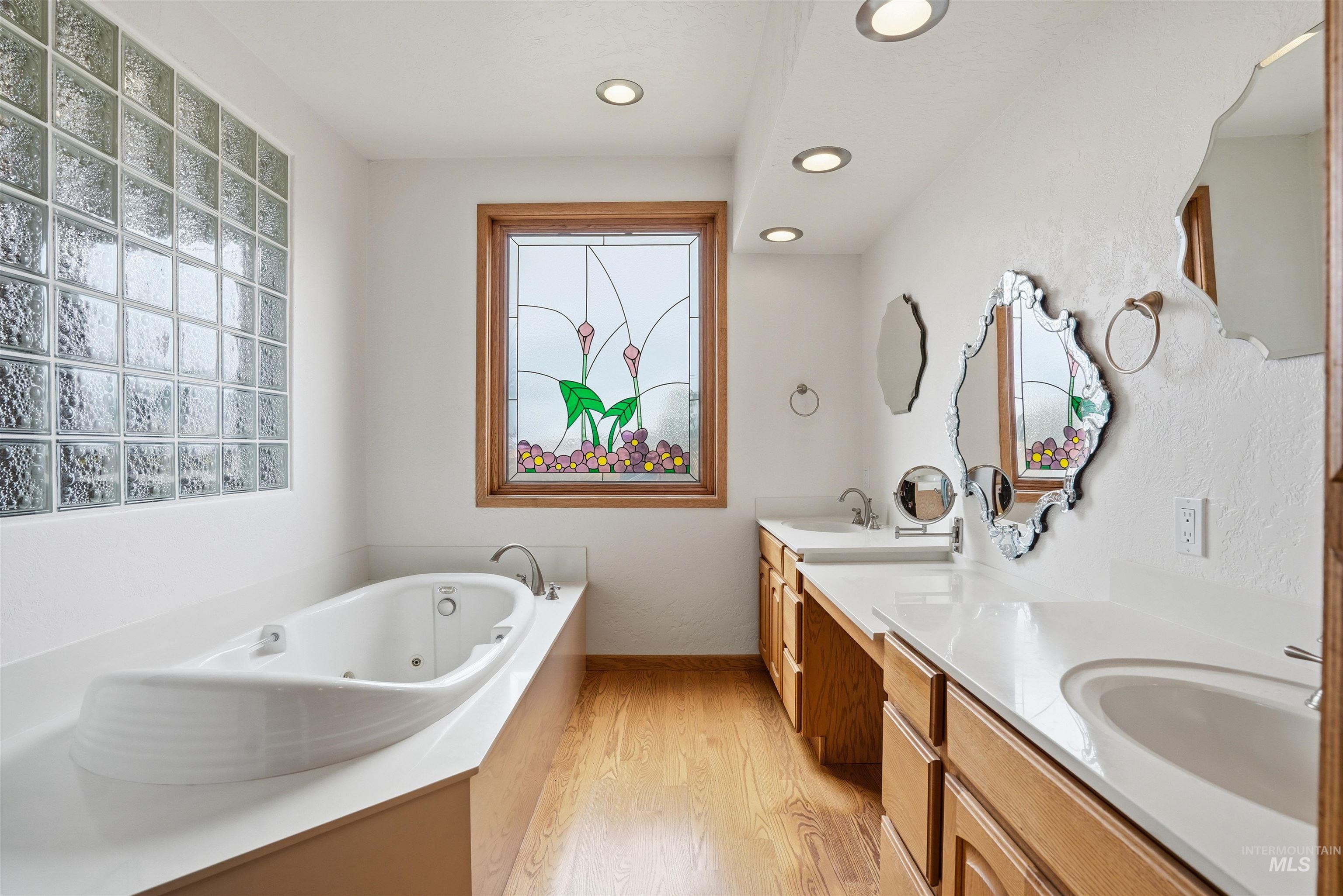 9650 N Highway 52, Horseshoe Bend, Idaho 83670, 4 Bedrooms, 3 Bathrooms, Residential For Sale, Price $1,295,000, 98978766