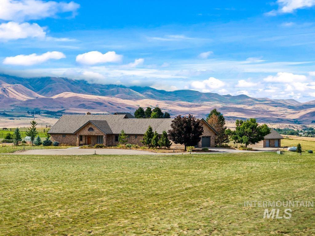 9650 N Highway 52, Horseshoe Bend, Idaho 83670, 4 Bedrooms, 3 Bathrooms, Residential For Sale, Price $1,289,900,MLS 98978766