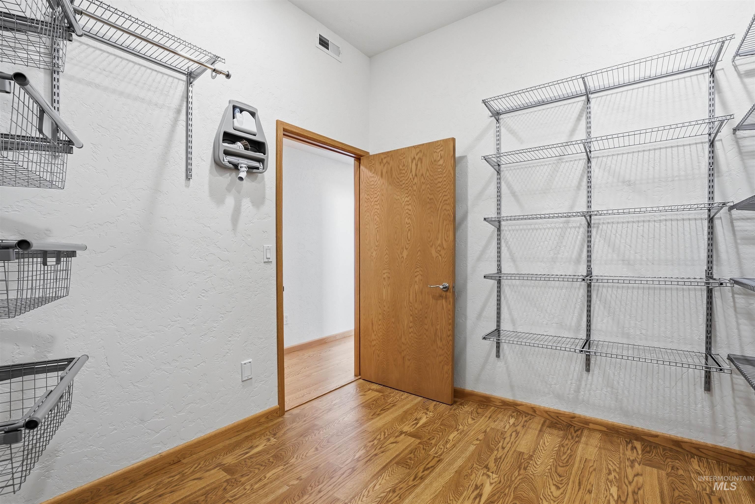 9650 N Highway 52, Sweet, Idaho 83670, 4 Bedrooms, 3 Bathrooms, Residential For Sale, Price $1,295,000, 98978766