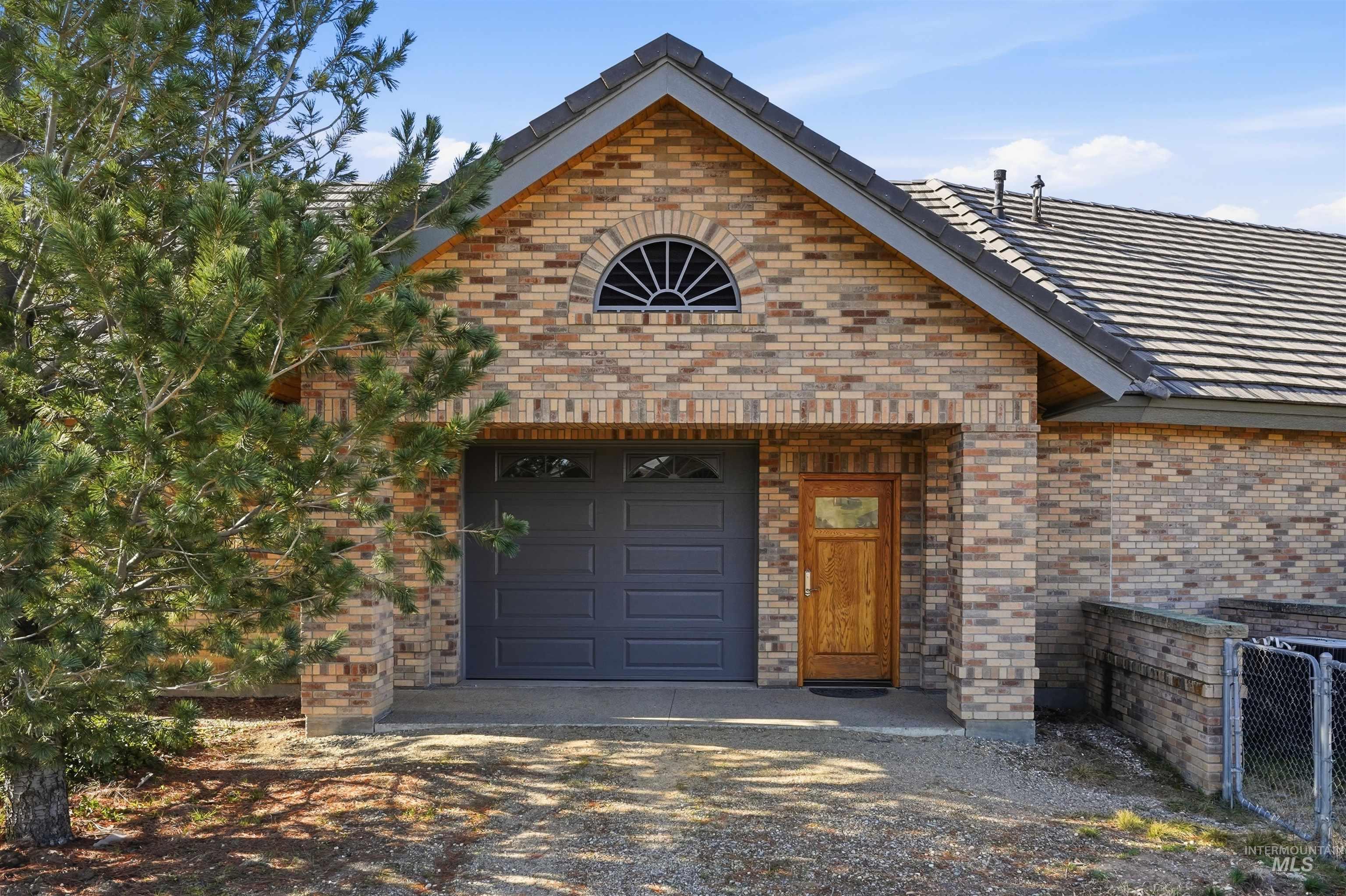 9650 N Highway 52, Horseshoe Bend, Idaho 83670, 4 Bedrooms, 3 Bathrooms, Residential For Sale, Price $1,295,000, 98978766