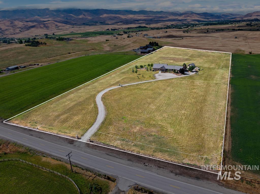 9650 N Highway 52, Horseshoe Bend, Idaho 83670, 4 Bedrooms, 3 Bathrooms, Residential For Sale, Price $1,289,900,MLS 98978766