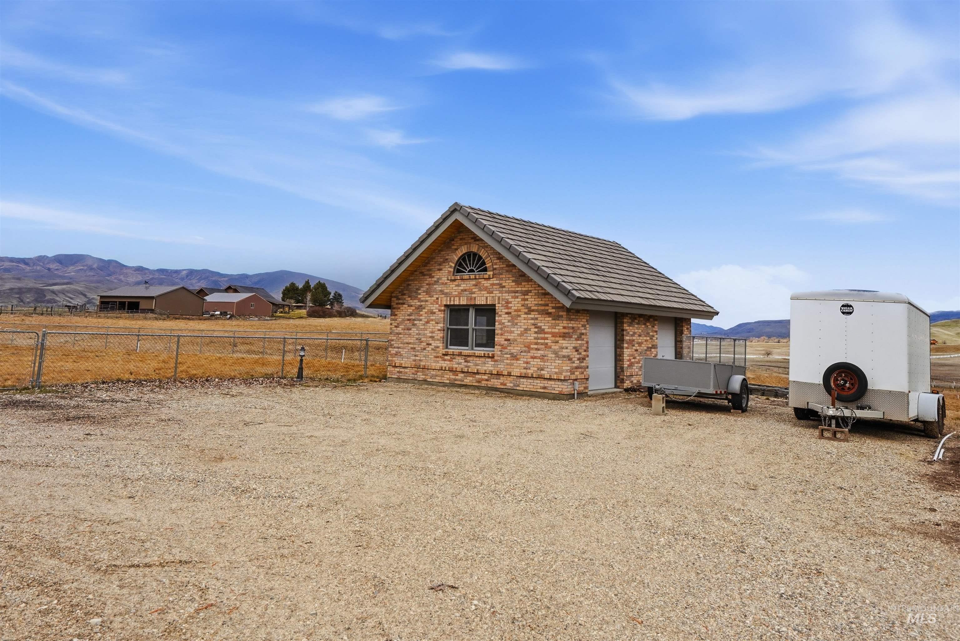 9650 N Highway 52, Horseshoe Bend, Idaho 83670, 4 Bedrooms, 3 Bathrooms, Residential For Sale, Price $1,295,000, 98978766