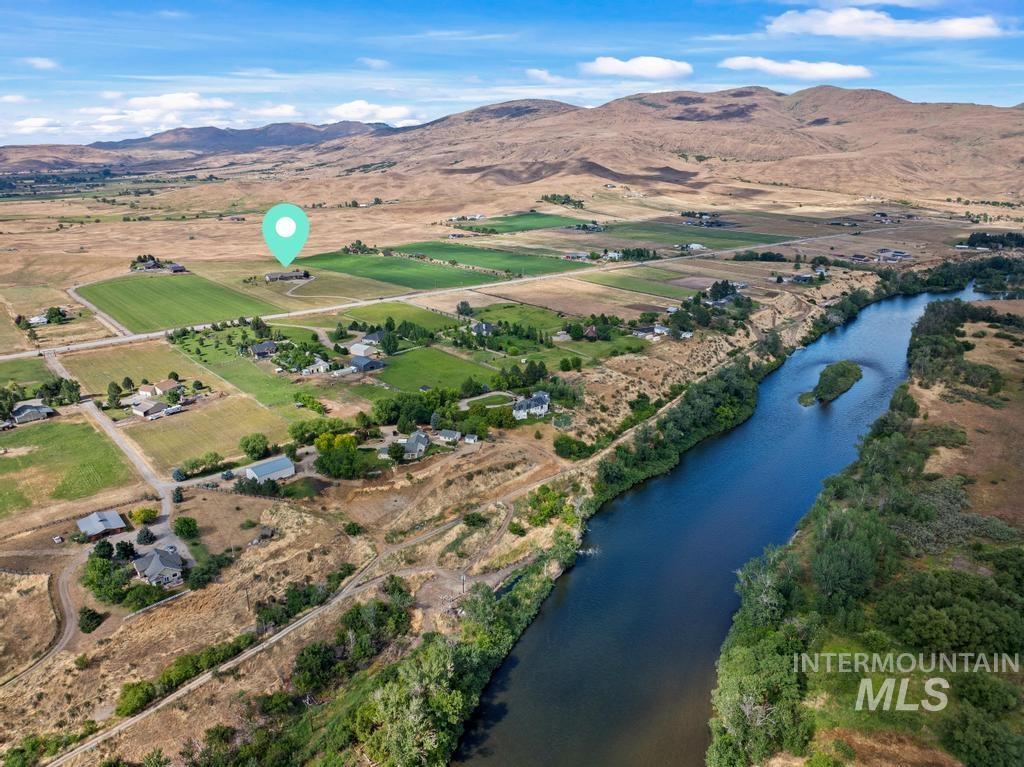 9650 N Highway 52, Horseshoe Bend, Idaho 83670, 4 Bedrooms, 3 Bathrooms, Residential For Sale, Price $1,289,900,MLS 98978766