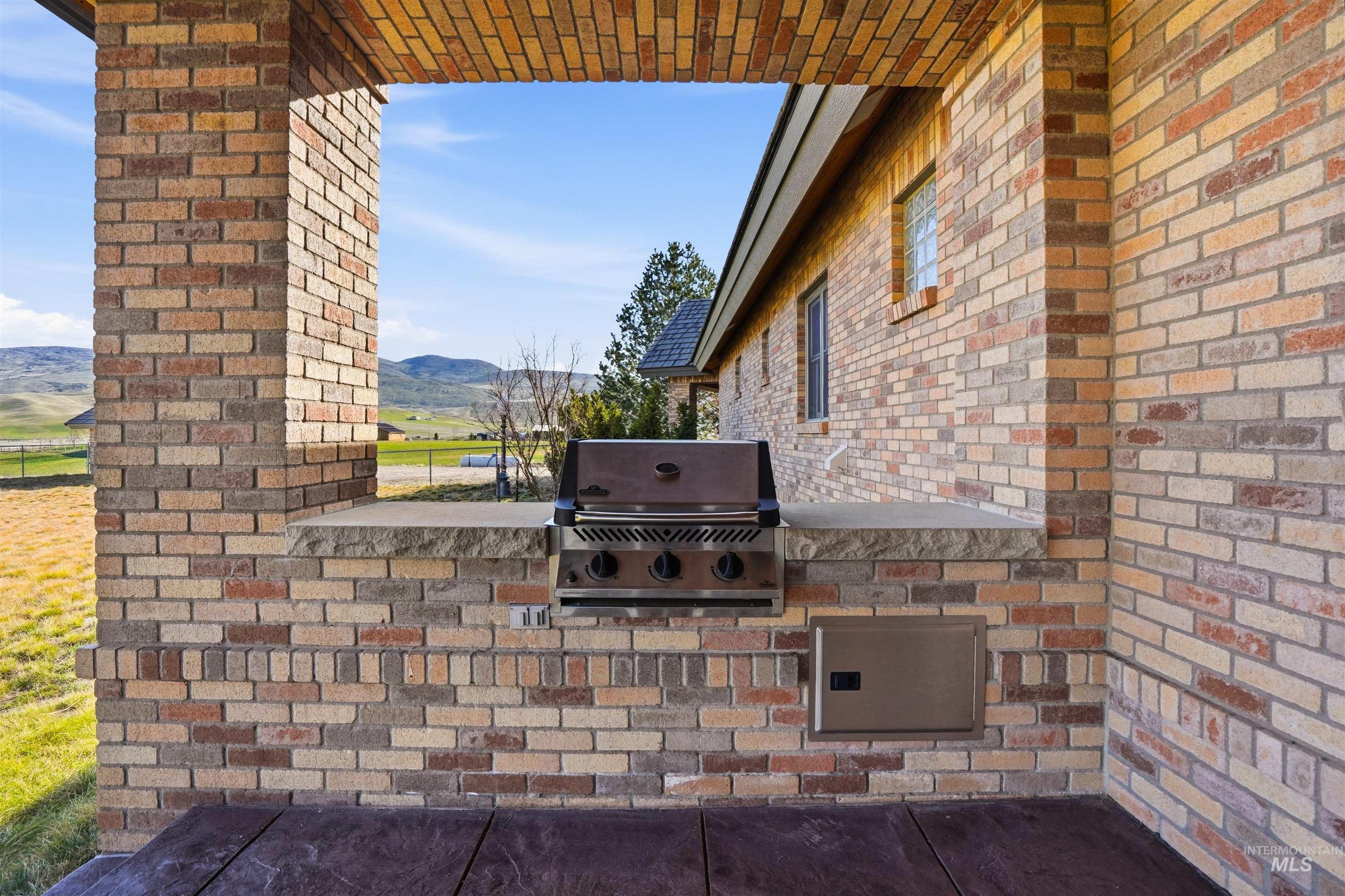 9650 N Highway 52, Horseshoe Bend, Idaho 83670, 4 Bedrooms, 3 Bathrooms, Residential For Sale, Price $1,295,000, 98978766