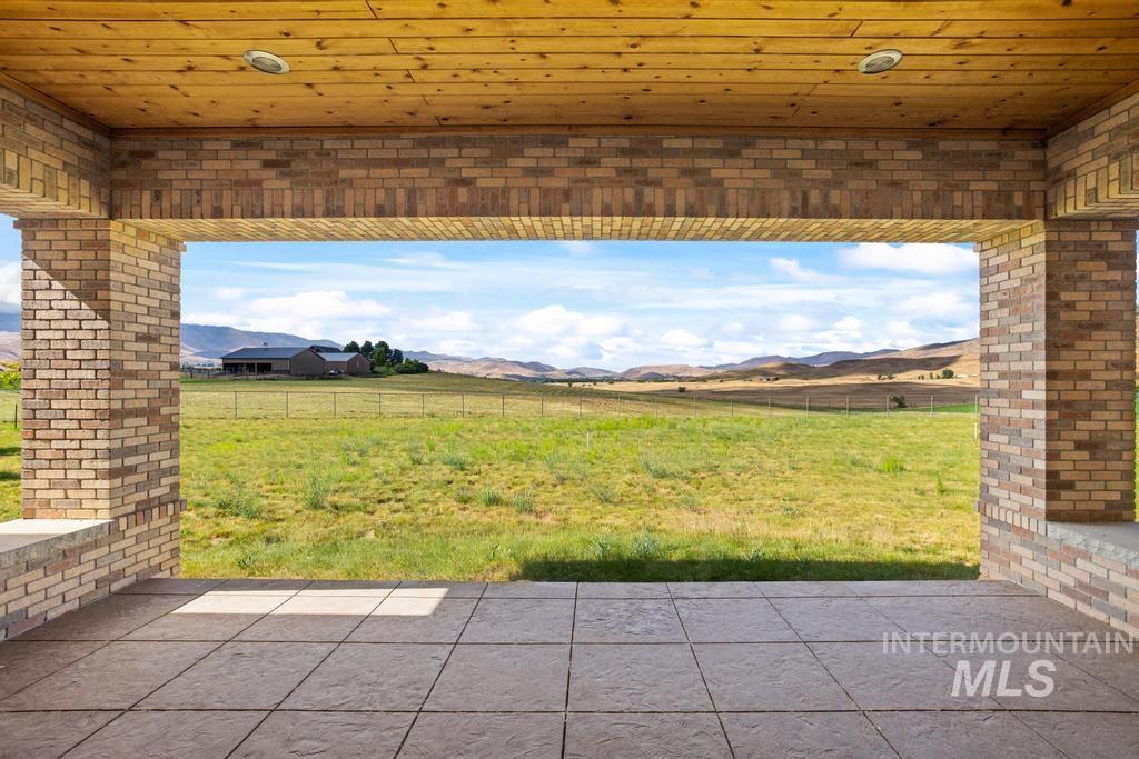 9650 N Highway 52, Horseshoe Bend, Idaho 83670, 4 Bedrooms, 3 Bathrooms, Residential For Sale, Price $1,289,900,MLS 98978766