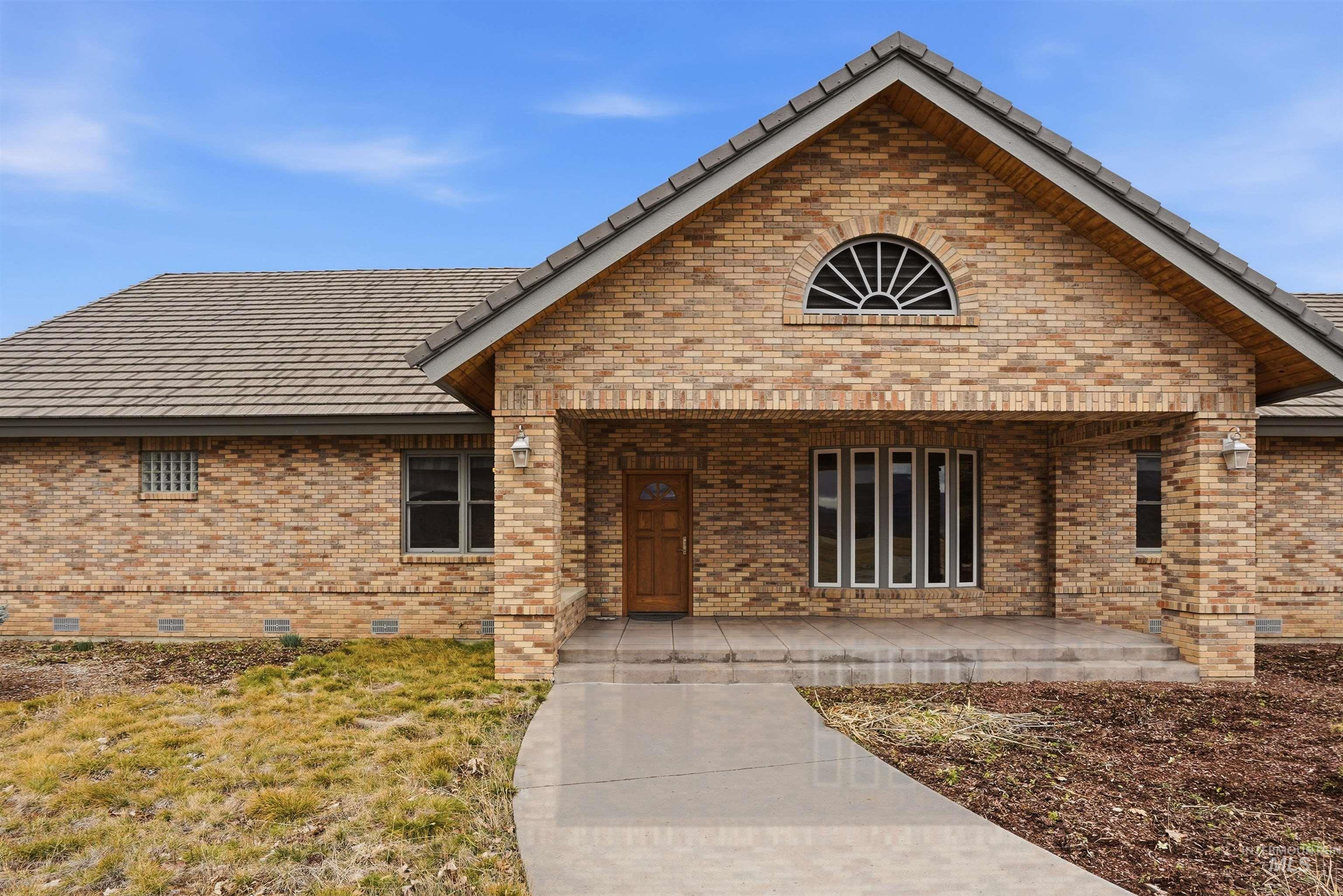 9650 N Highway 52, Sweet, Idaho 83670, 4 Bedrooms, 3 Bathrooms, Residential For Sale, Price $1,295,000, 98978766