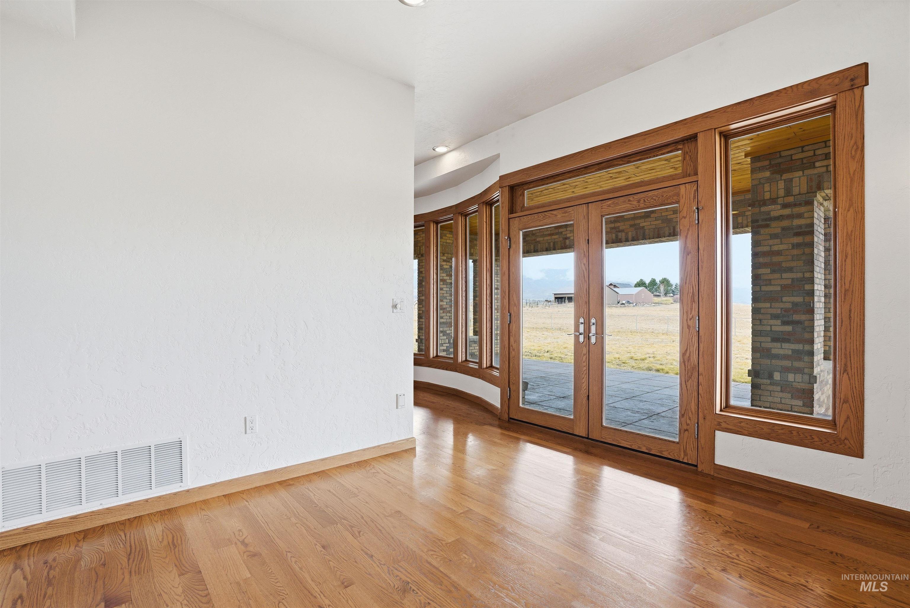 9650 N Highway 52, Sweet, Idaho 83670, 4 Bedrooms, 3 Bathrooms, Residential For Sale, Price $1,295,000, 98978766