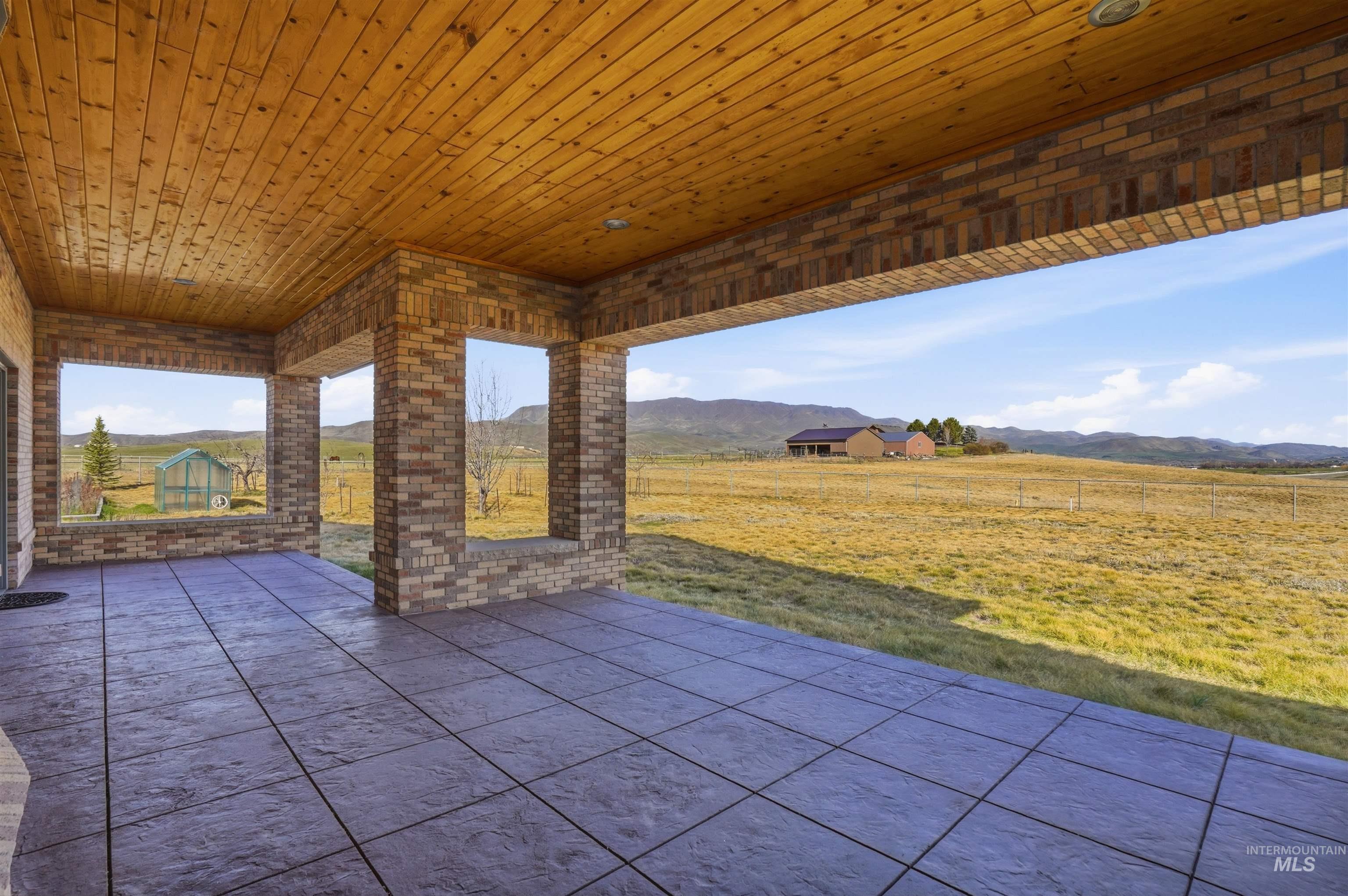 9650 N Highway 52, Horseshoe Bend, Idaho 83670, 4 Bedrooms, 3 Bathrooms, Residential For Sale, Price $1,295,000, 98978766