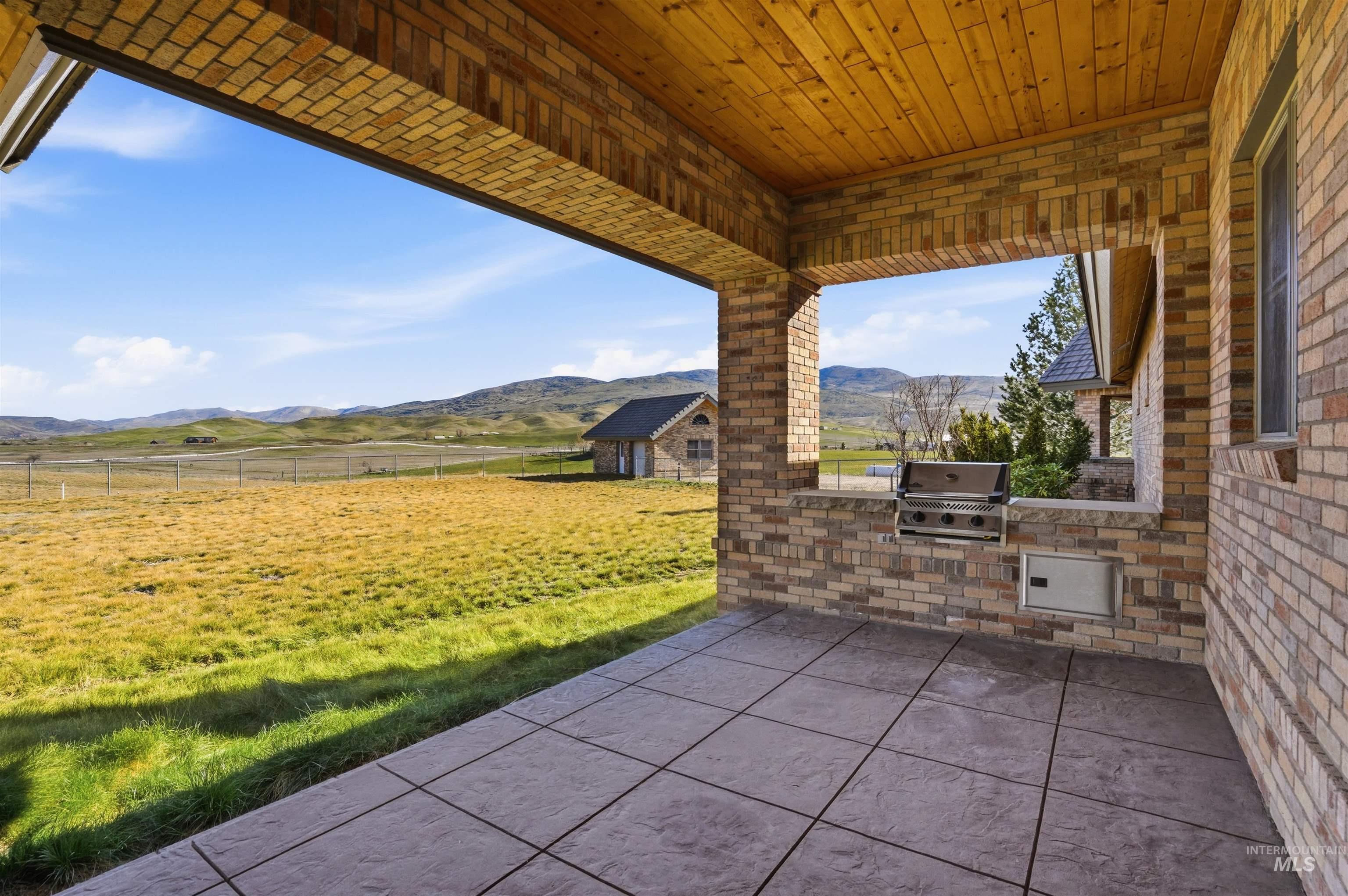9650 N Highway 52, Horseshoe Bend, Idaho 83670, 4 Bedrooms, 3 Bathrooms, Residential For Sale, Price $1,295,000, 98978766