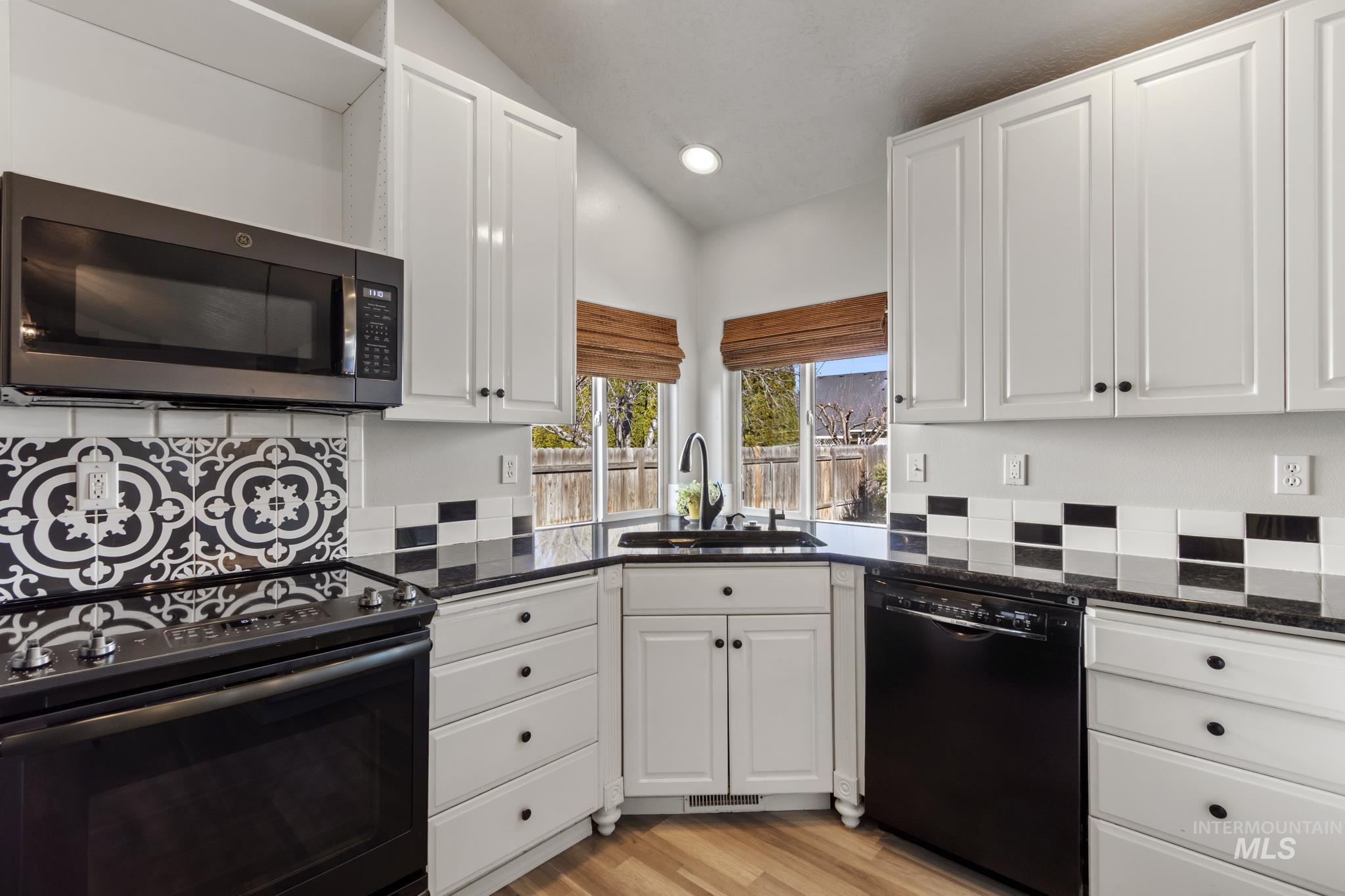 8186 Gallatin Court, Nampa, Idaho 83687, 3 Bedrooms, 2 Bathrooms, Residential For Sale, Price $405,900, 98978767