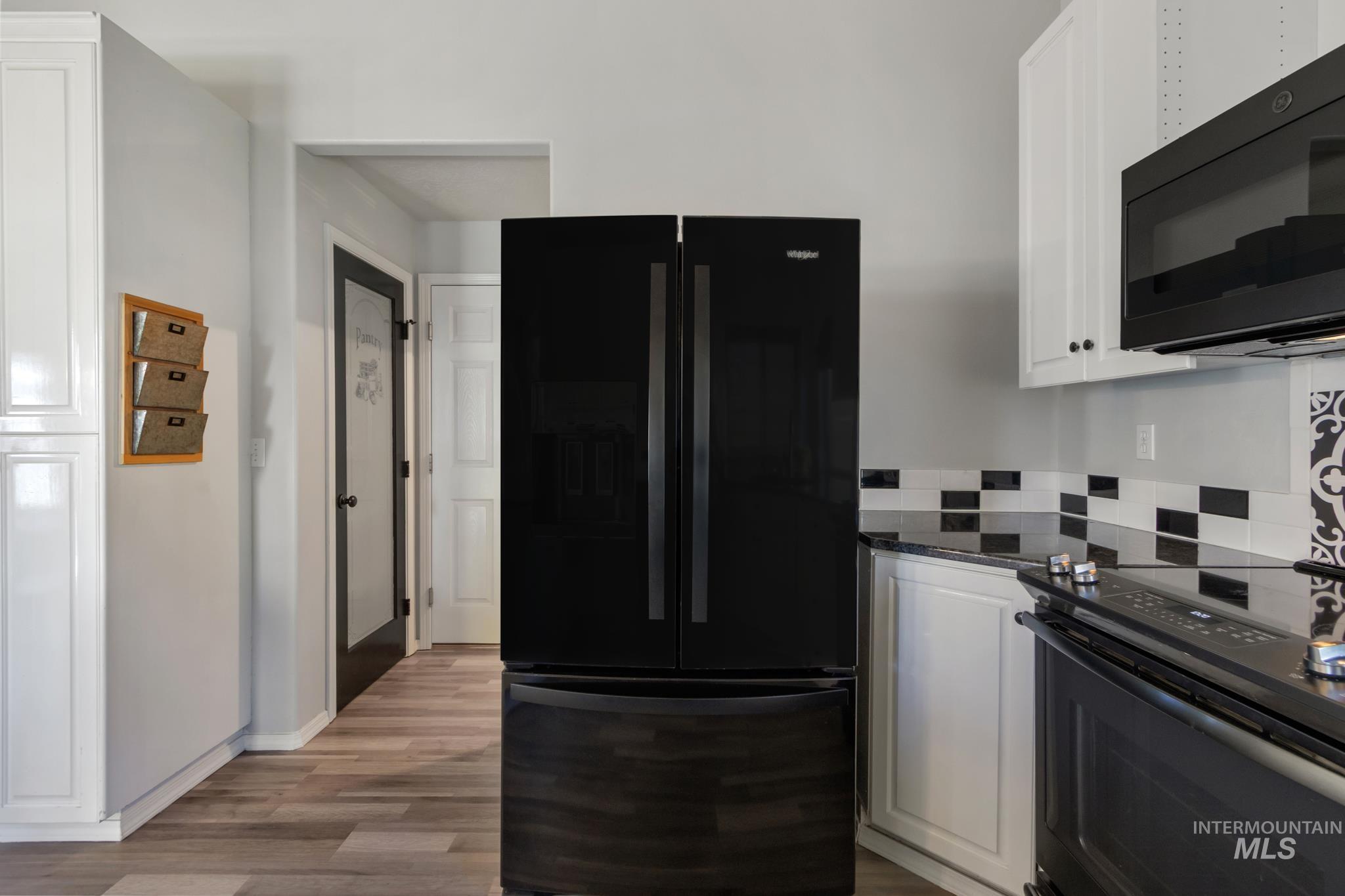 8186 Gallatin Court, Nampa, Idaho 83687, 3 Bedrooms, 2 Bathrooms, Residential For Sale, Price $405,900, 98978767