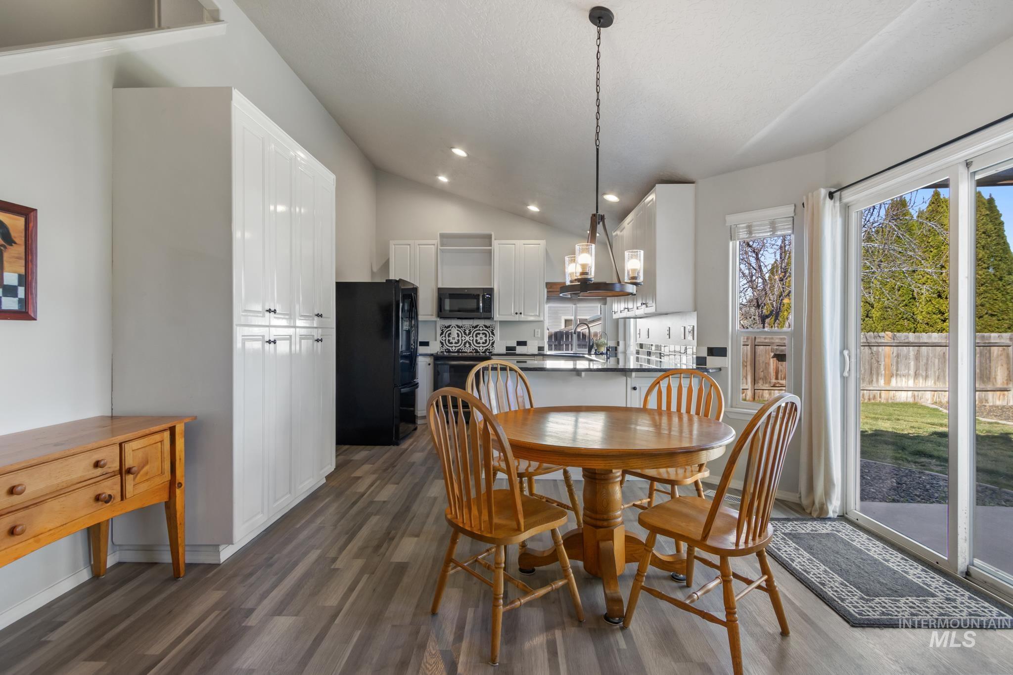 8186 Gallatin Court, Nampa, Idaho 83687, 3 Bedrooms, 2 Bathrooms, Residential For Sale, Price $405,900, 98978767