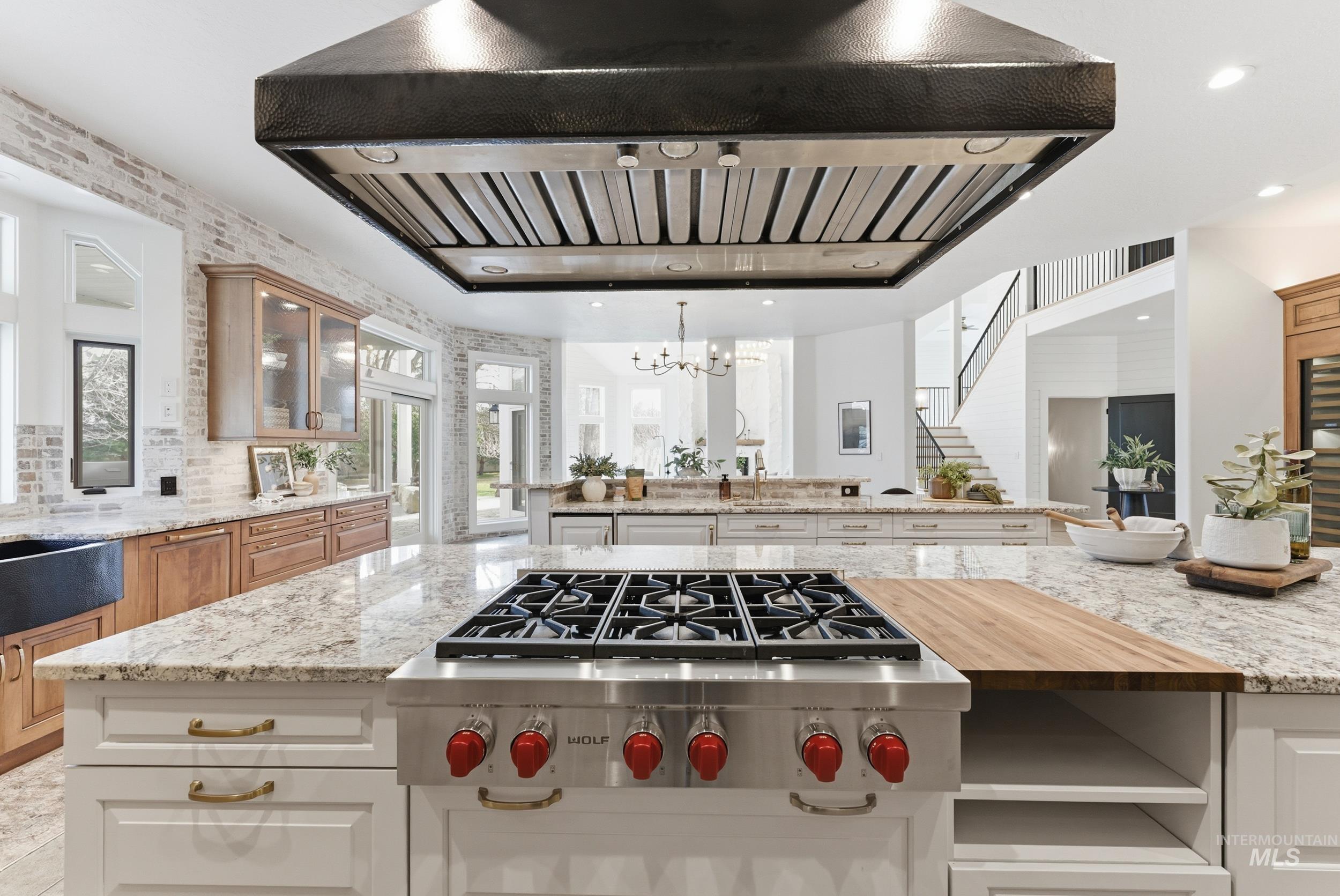 2610 E Jasmine Ln., Meridian, Idaho 83646, 4 Bedrooms, 12 Rooms, Business/Commercial For Sale, Price $3,899,000,MLS 98978769