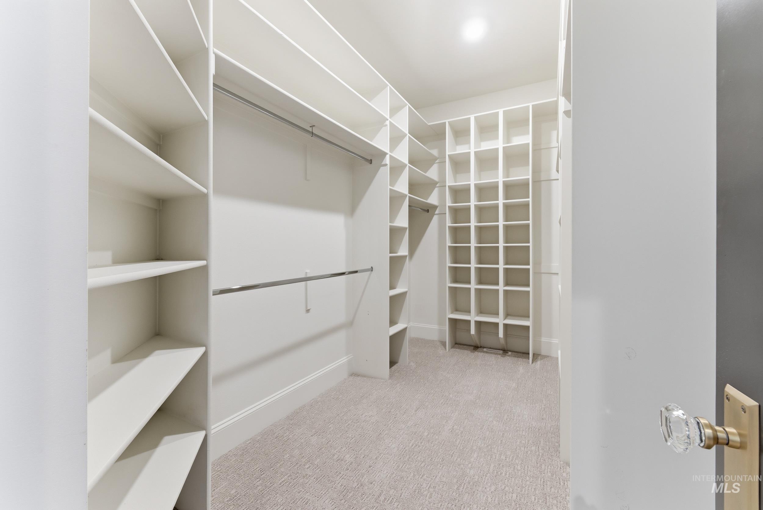 2610 E Jasmine Ln., Meridian, Idaho 83646, 4 Bedrooms, 12 Rooms, Business/Commercial For Sale, Price $3,899,000,MLS 98978769