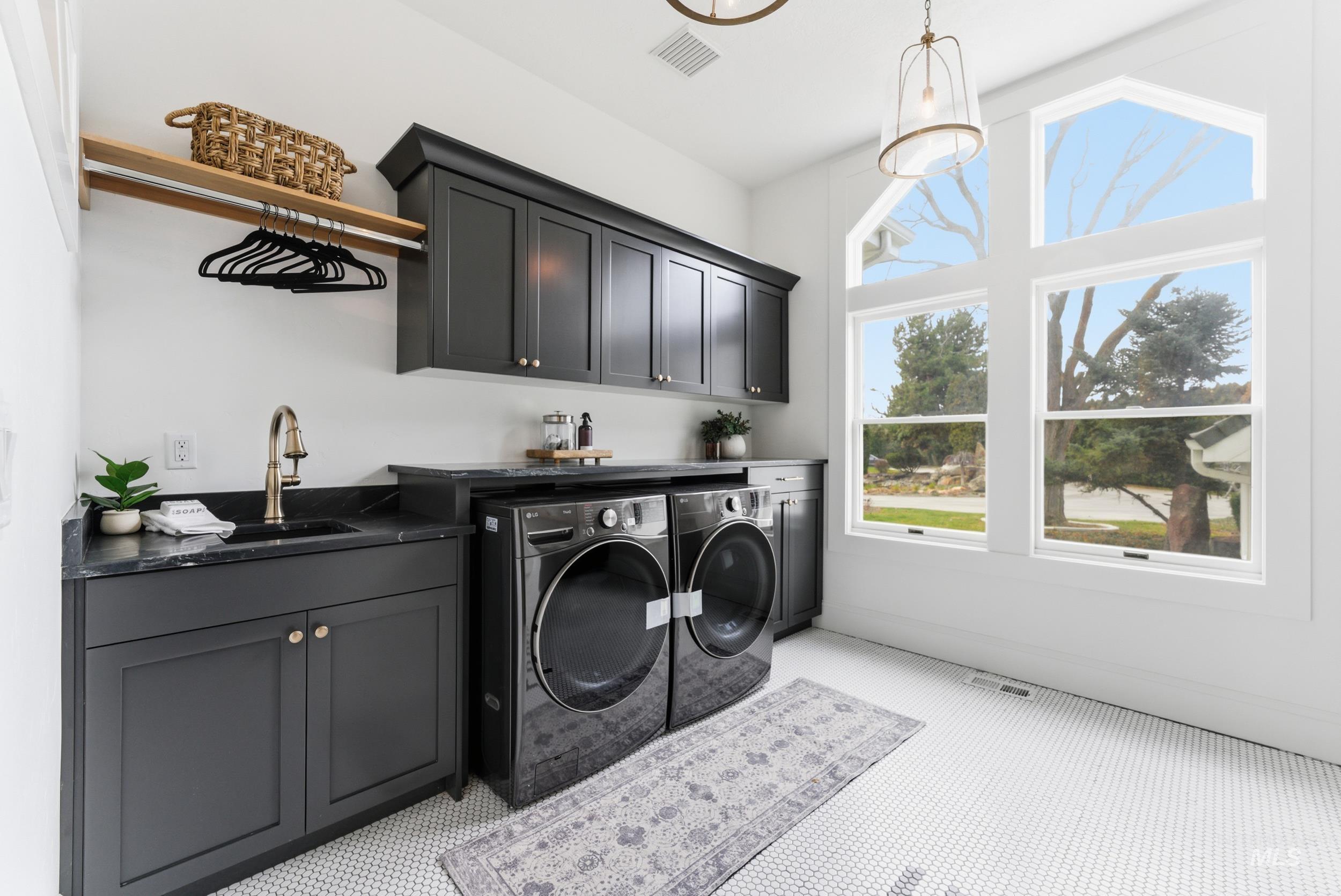 2610 E Jasmine Ln., Meridian, Idaho 83646, 4 Bedrooms, 12 Rooms, Business/Commercial For Sale, Price $3,899,000,MLS 98978769