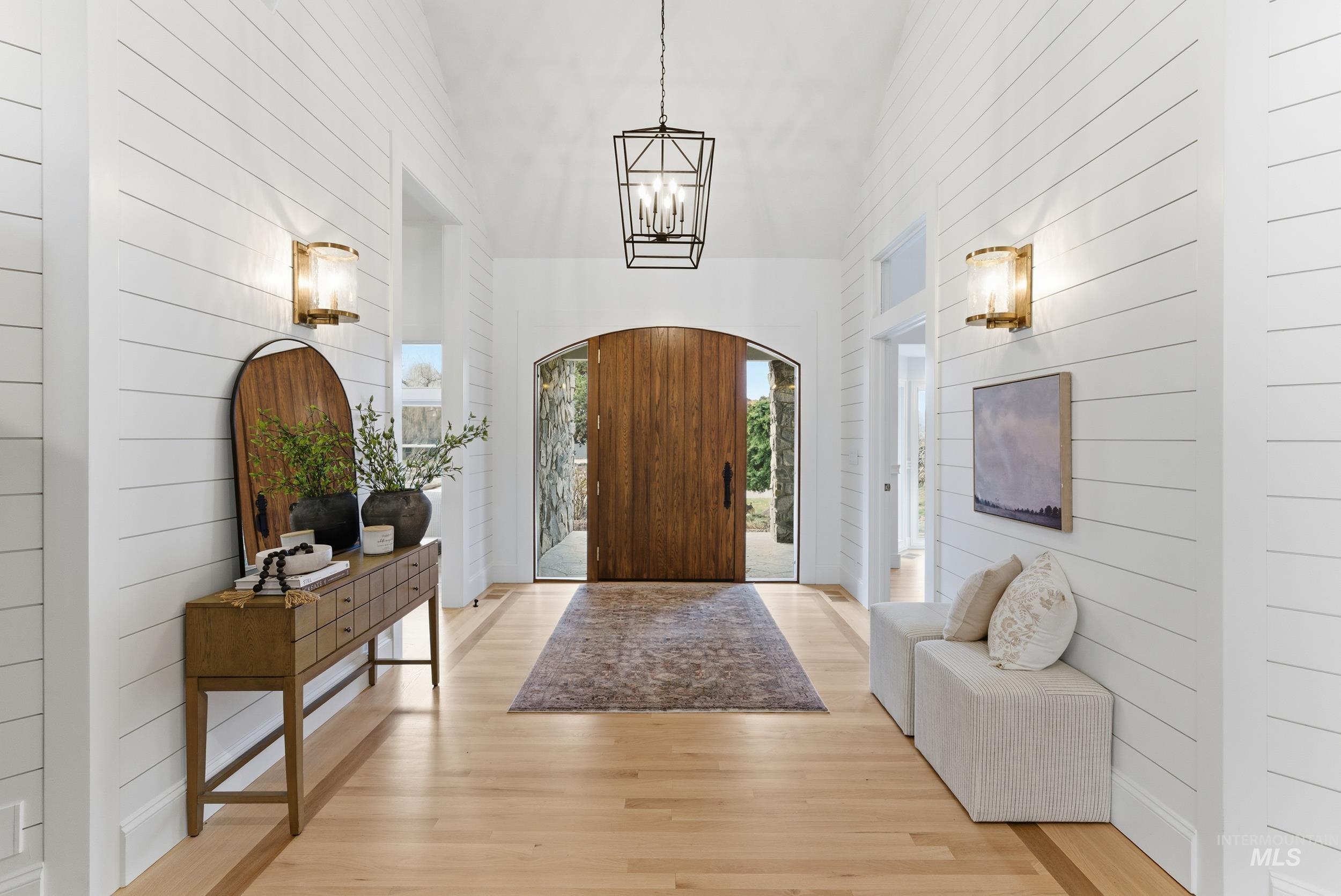 2610 E Jasmine Ln., Meridian, Idaho 83646, 4 Bedrooms, 12 Rooms, Business/Commercial For Sale, Price $3,899,000,MLS 98978769