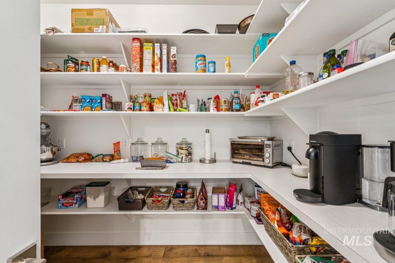 521 S Gabriel Ln, Nampa, Idaho 83687, 3 Bedrooms, 2.5 Bathrooms, Residential For Sale, Price $849,900, 98978770