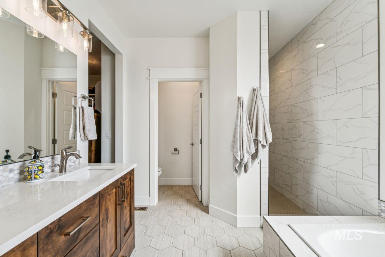 521 S Gabriel Ln, Nampa, Idaho 83687, 3 Bedrooms, 2.5 Bathrooms, Residential For Sale, Price $849,900, 98978770