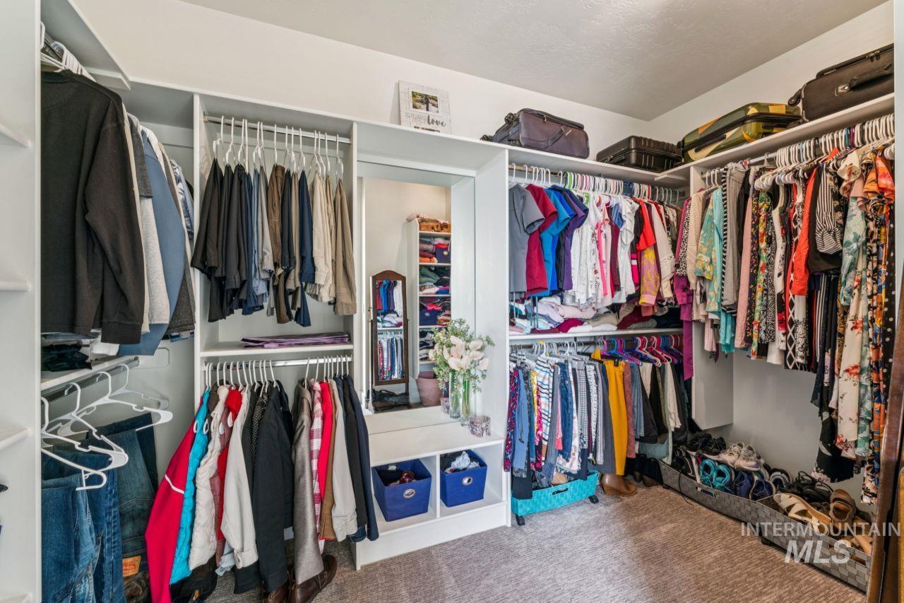 521 S Gabriel Ln, Nampa, Idaho 83687, 3 Bedrooms, 2.5 Bathrooms, Residential For Sale, Price $849,900, 98978770