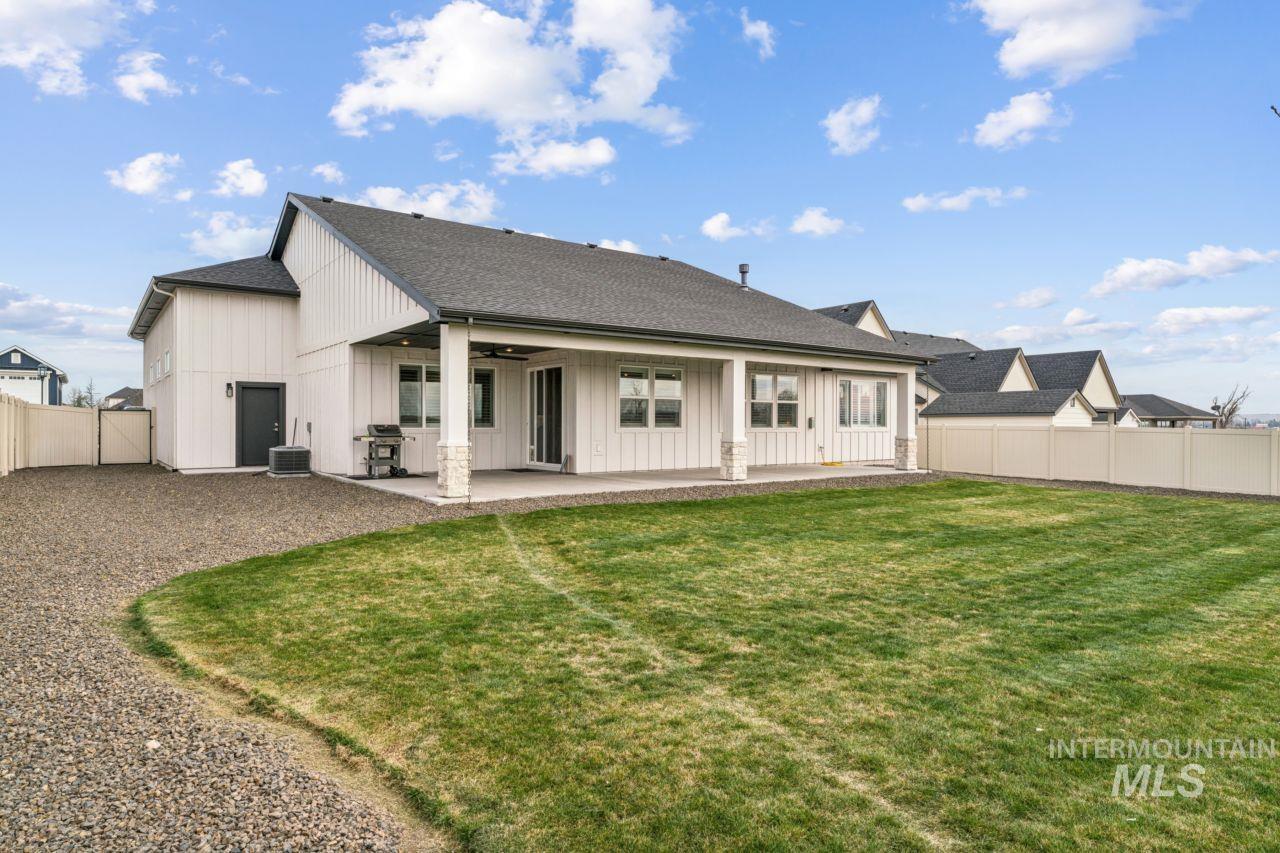 521 S Gabriel Ln, Nampa, Idaho 83687, 3 Bedrooms, 2.5 Bathrooms, Residential For Sale, Price $849,900, 98978770