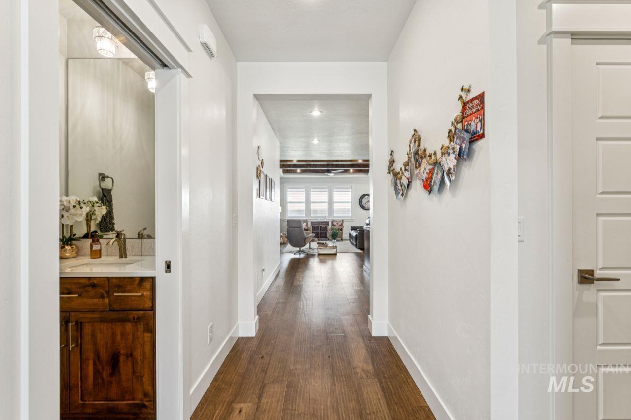 521 S Gabriel Ln, Nampa, Idaho 83687, 3 Bedrooms, 2.5 Bathrooms, Residential For Sale, Price $849,900, 98978770