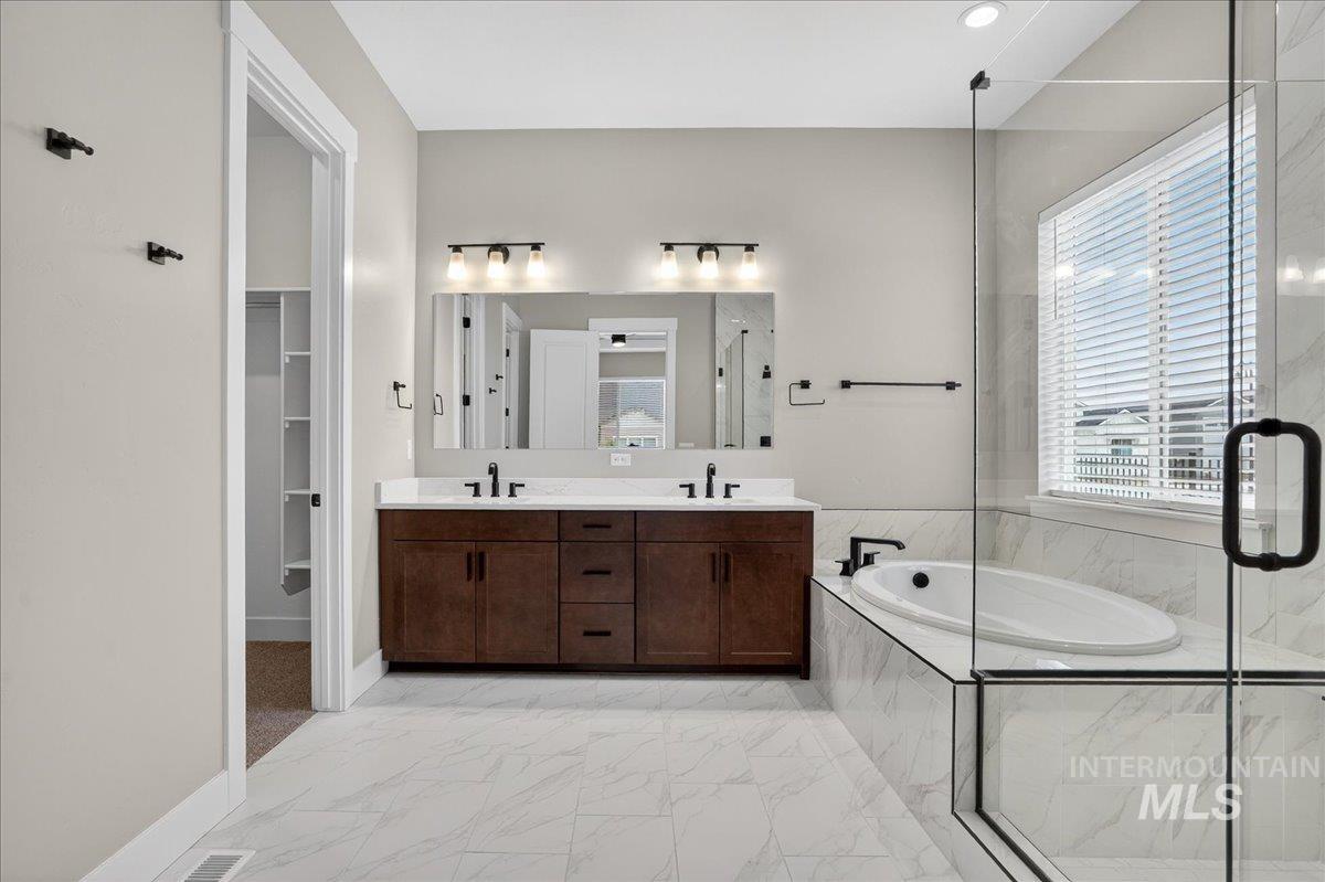 2299 N Kenora Ave, Star, Idaho 83669, 4 Bedrooms, 3.5 Bathrooms, Residential For Sale, Price $739,990,MLS 98978772