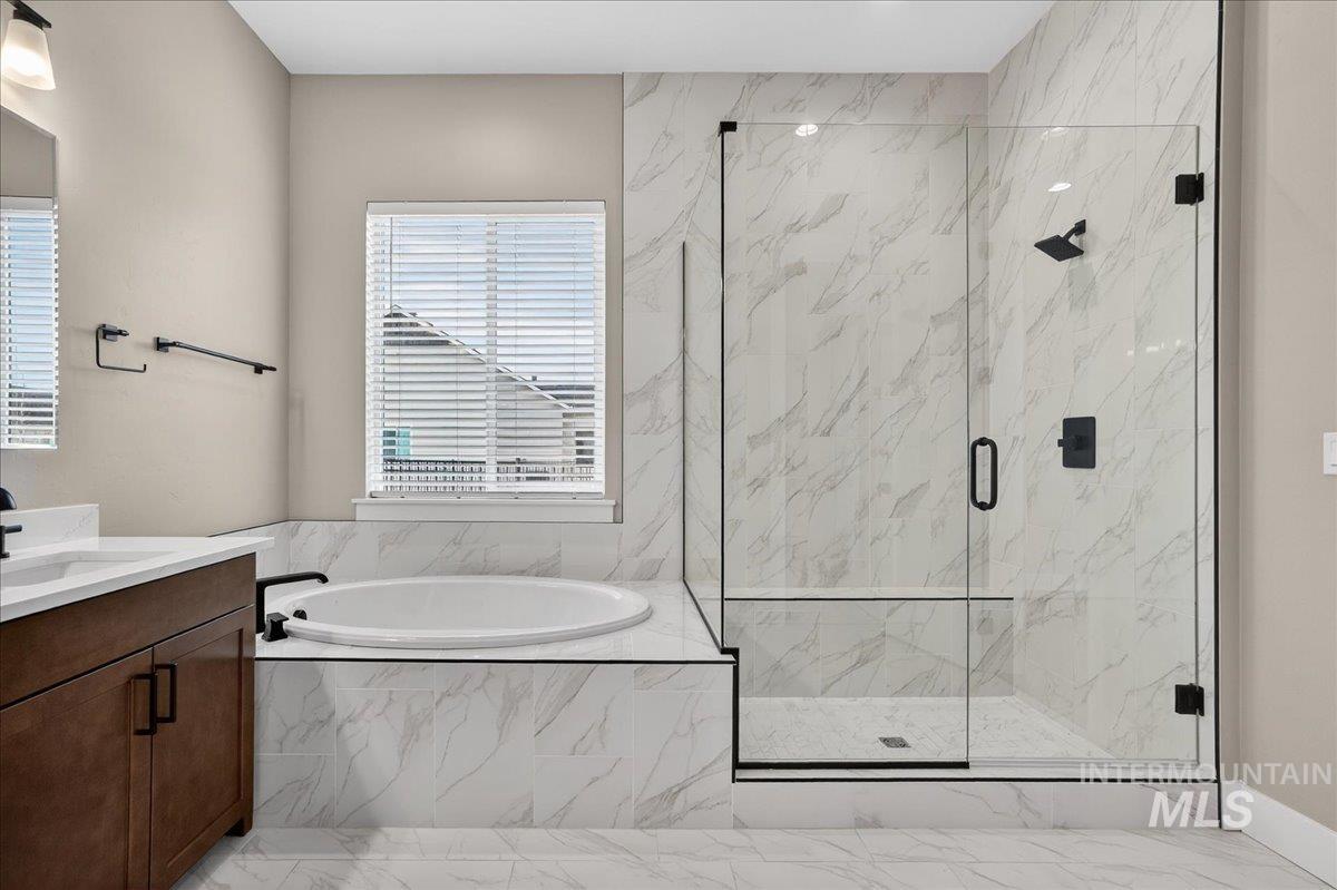 2299 N Kenora Ave, Star, Idaho 83669, 4 Bedrooms, 3.5 Bathrooms, Residential For Sale, Price $739,990,MLS 98978772