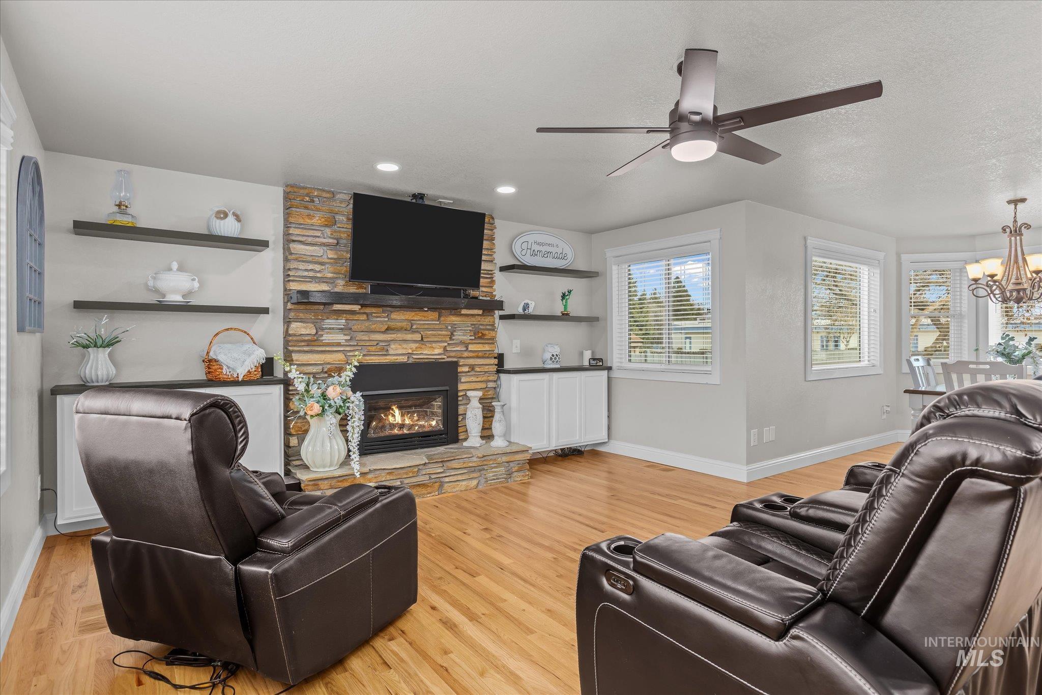 4710 N Wisteria Pl, Boise, Idaho 83713, 5 Bedrooms, 2 Bathrooms, Residential For Sale, Price $550,000,MLS 98978776