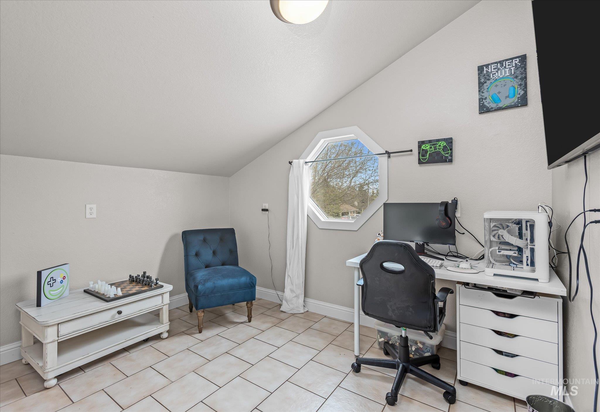 4710 N Wisteria Pl, Boise, Idaho 83713, 5 Bedrooms, 2 Bathrooms, Residential For Sale, Price $550,000,MLS 98978776