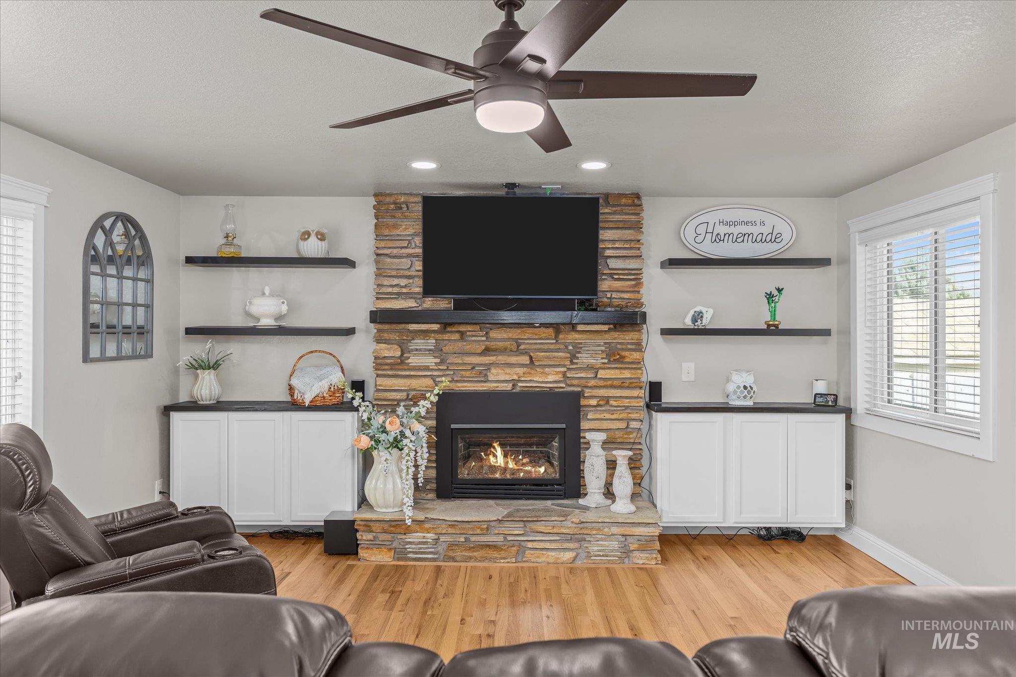 4710 N Wisteria Pl, Boise, Idaho 83713, 5 Bedrooms, 2 Bathrooms, Residential For Sale, Price $550,000,MLS 98978776