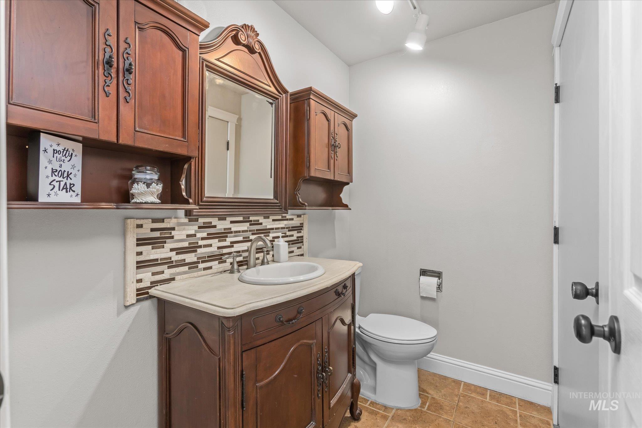 4710 N Wisteria Pl, Boise, Idaho 83713, 5 Bedrooms, 2 Bathrooms, Residential For Sale, Price $550,000,MLS 98978776