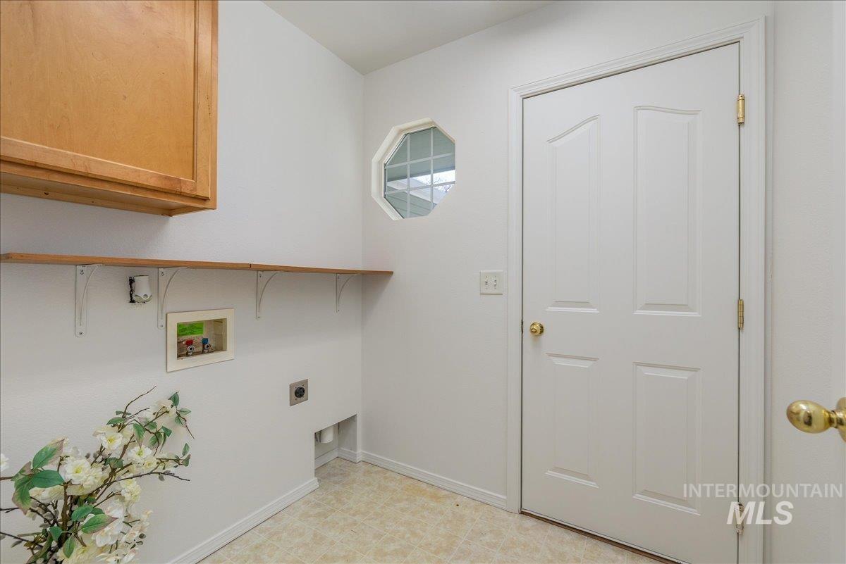 12024 W Cactus Ct, Boise, Idaho 83709, 3 Bedrooms, 2 Bathrooms, Residential For Sale, Price $410,000, 98978781