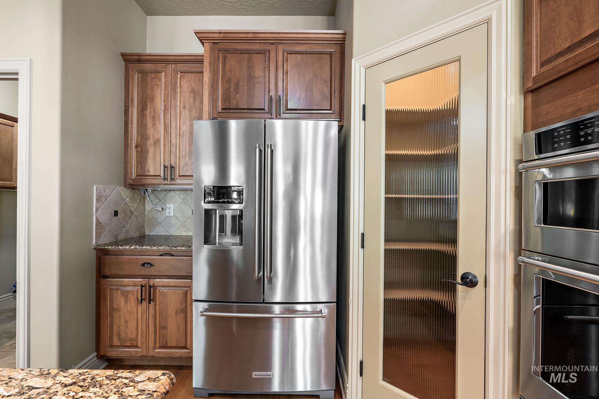 1703 W Par Ct., Eagle, Idaho 83616, 3 Bedrooms, 3 Bathrooms, Residential For Sale, Price $749,900,MLS 98978783