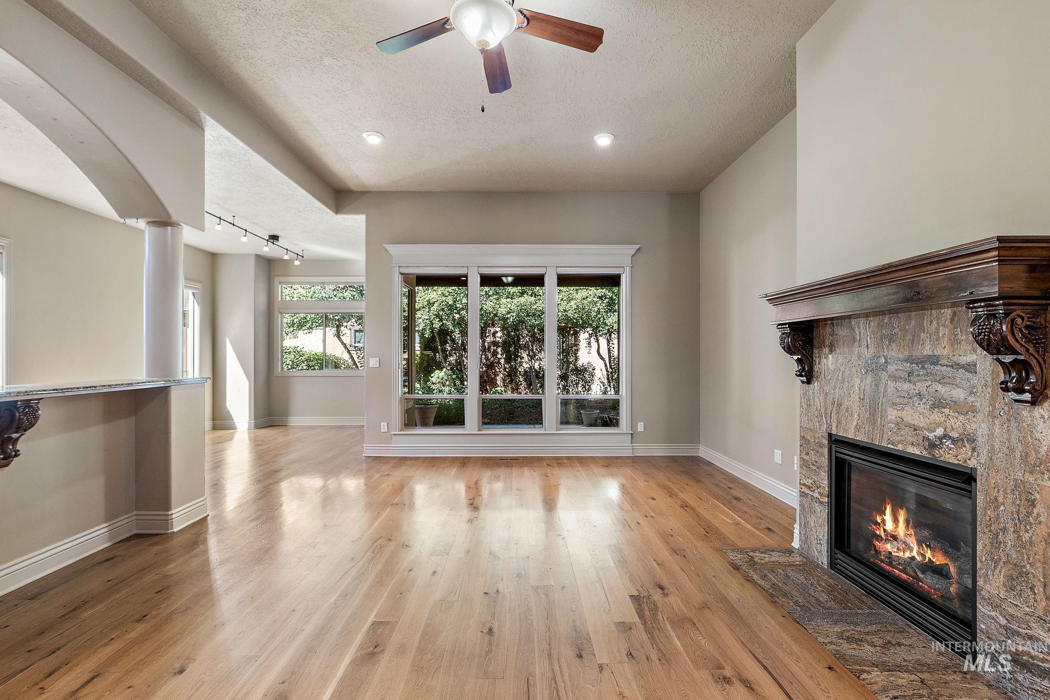 1703 W Par Ct., Eagle, Idaho 83616, 3 Bedrooms, 3 Bathrooms, Residential For Sale, Price $749,900,MLS 98978783