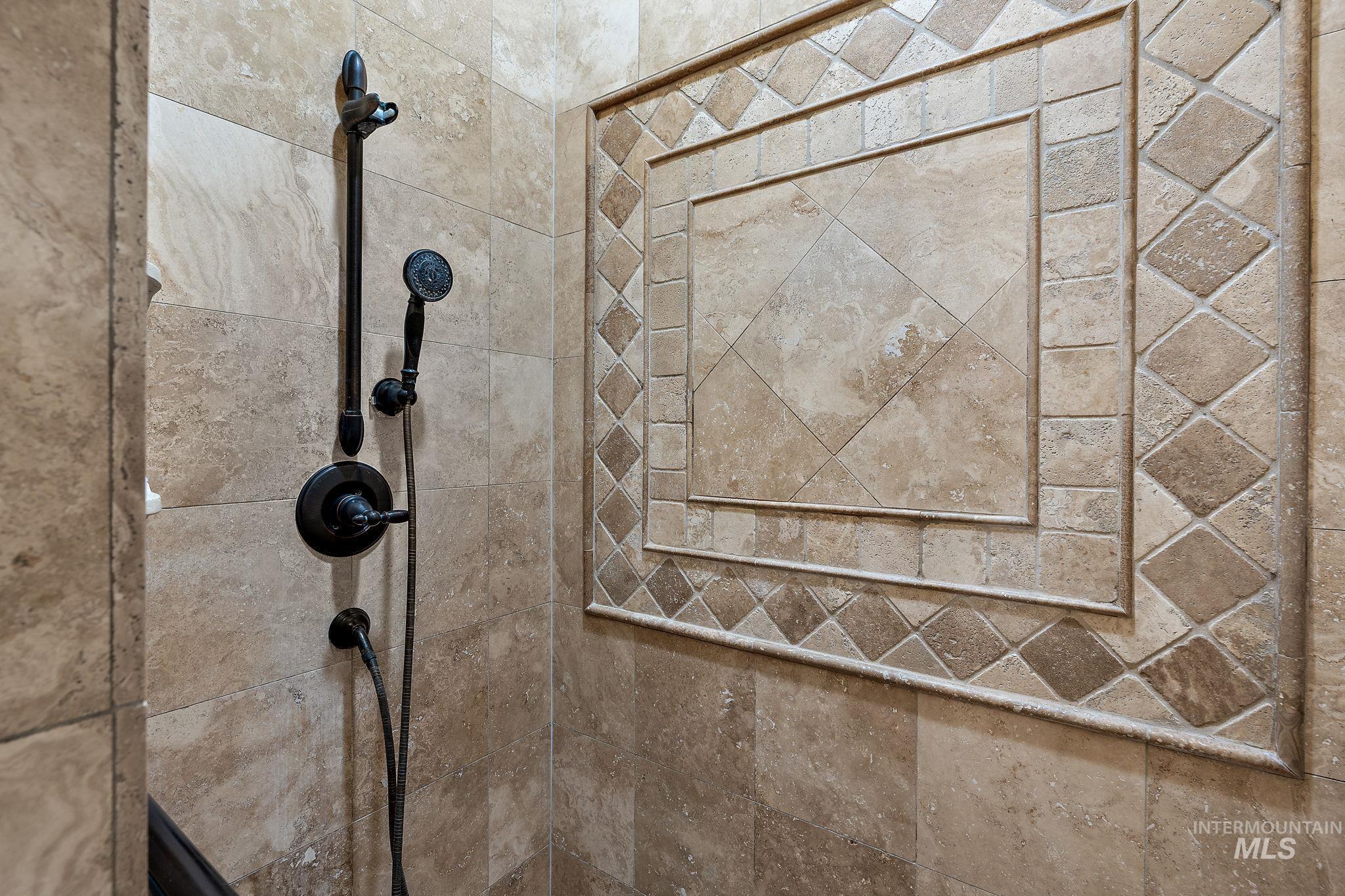 1703 W Par Ct., Eagle, Idaho 83616, 3 Bedrooms, 3 Bathrooms, Residential For Sale, Price $749,900,MLS 98978783