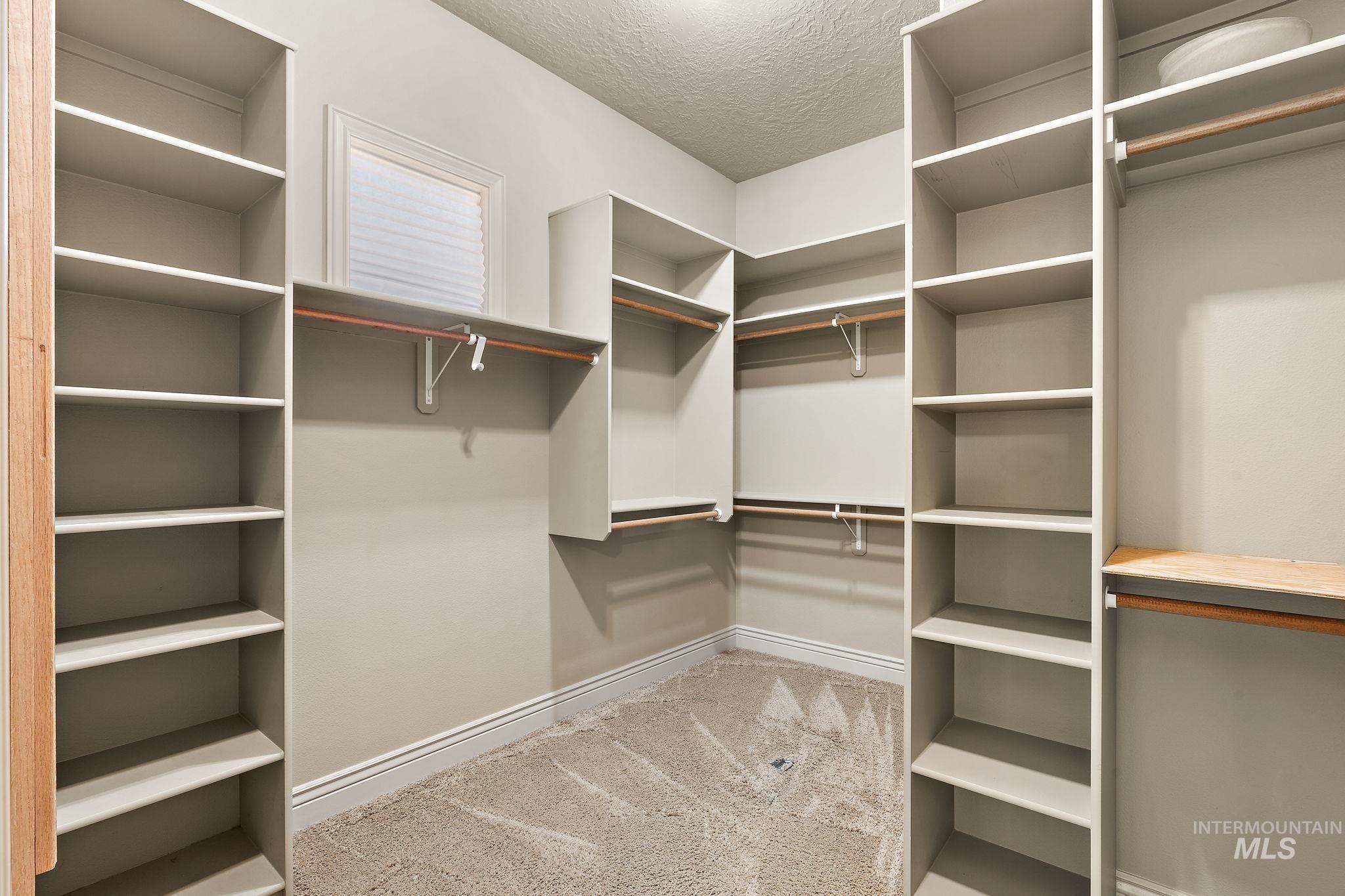 1703 W Par Ct., Eagle, Idaho 83616, 3 Bedrooms, 3 Bathrooms, Residential For Sale, Price $749,900,MLS 98978783