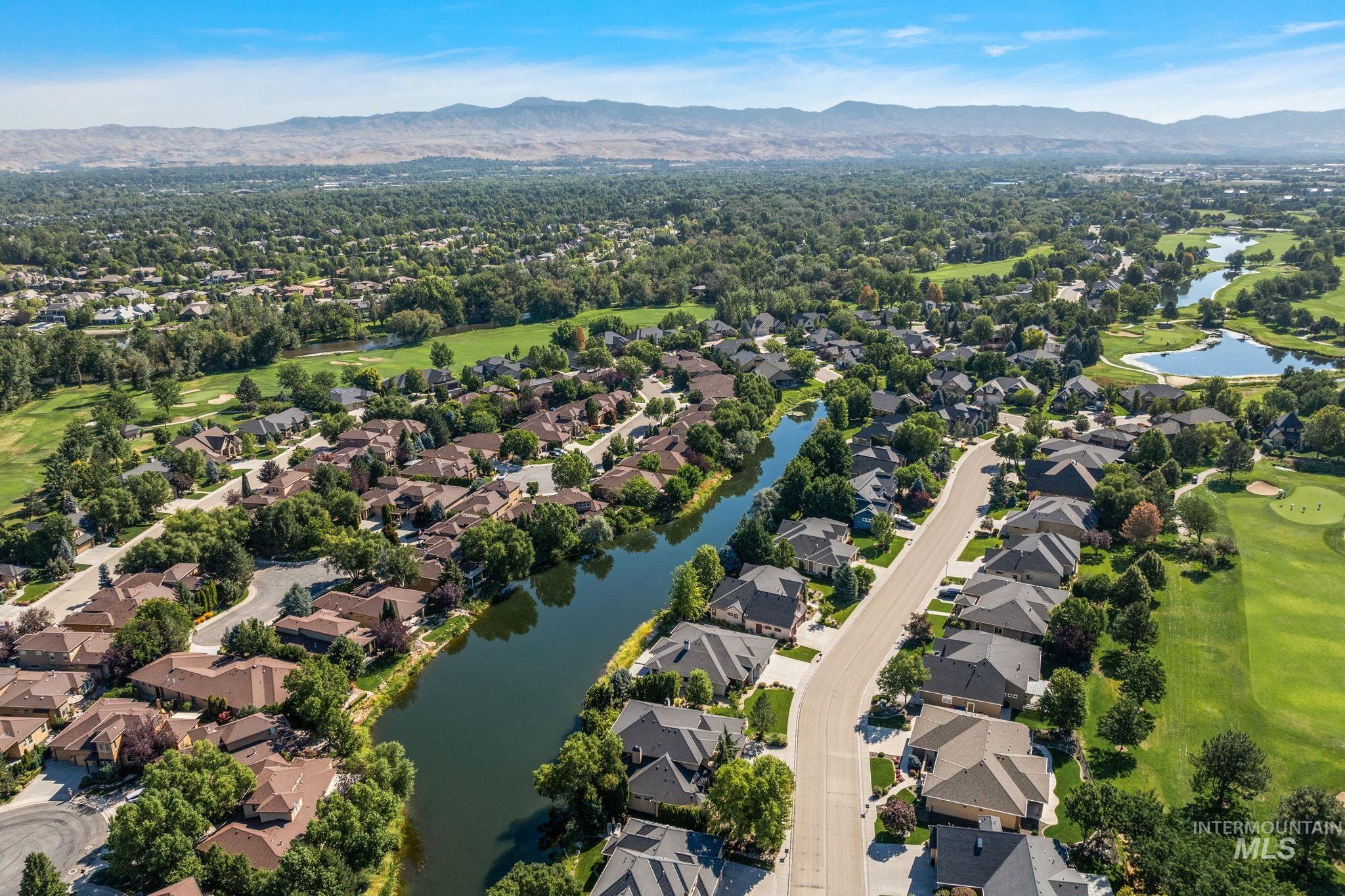 1703 W Par Ct., Eagle, Idaho 83616, 3 Bedrooms, 3 Bathrooms, Residential For Sale, Price $749,900,MLS 98978783