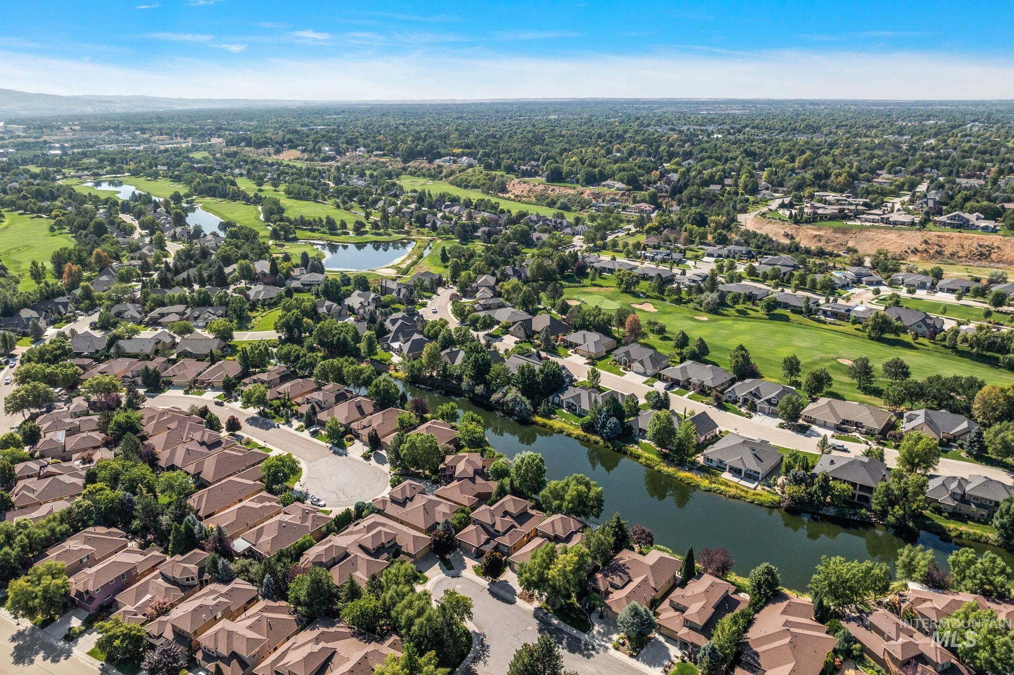 1703 W Par Ct., Eagle, Idaho 83616, 3 Bedrooms, 3 Bathrooms, Residential For Sale, Price $749,900,MLS 98978783