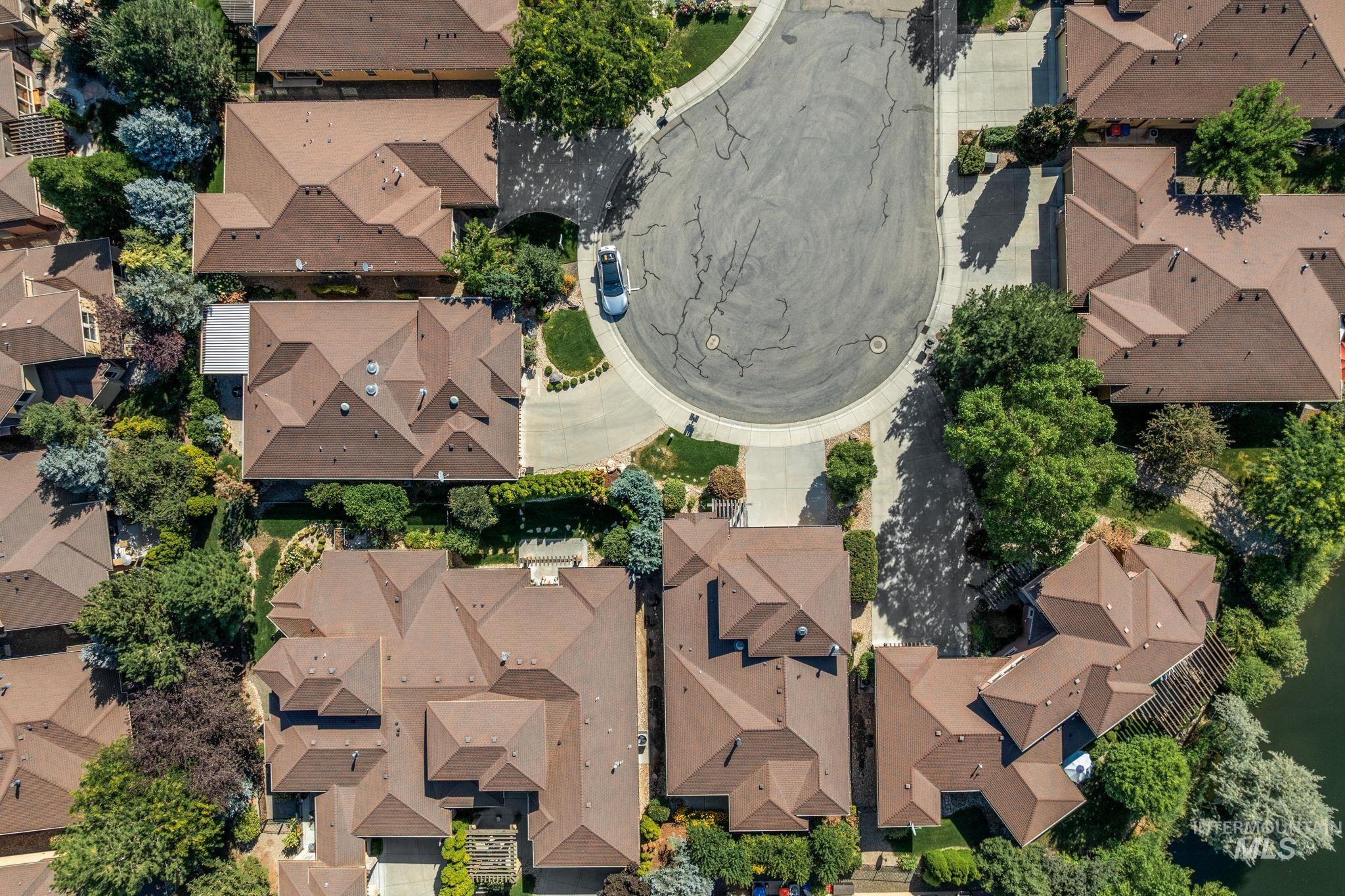 1703 W Par Ct., Eagle, Idaho 83616, 3 Bedrooms, 3 Bathrooms, Residential For Sale, Price $749,900,MLS 98978783