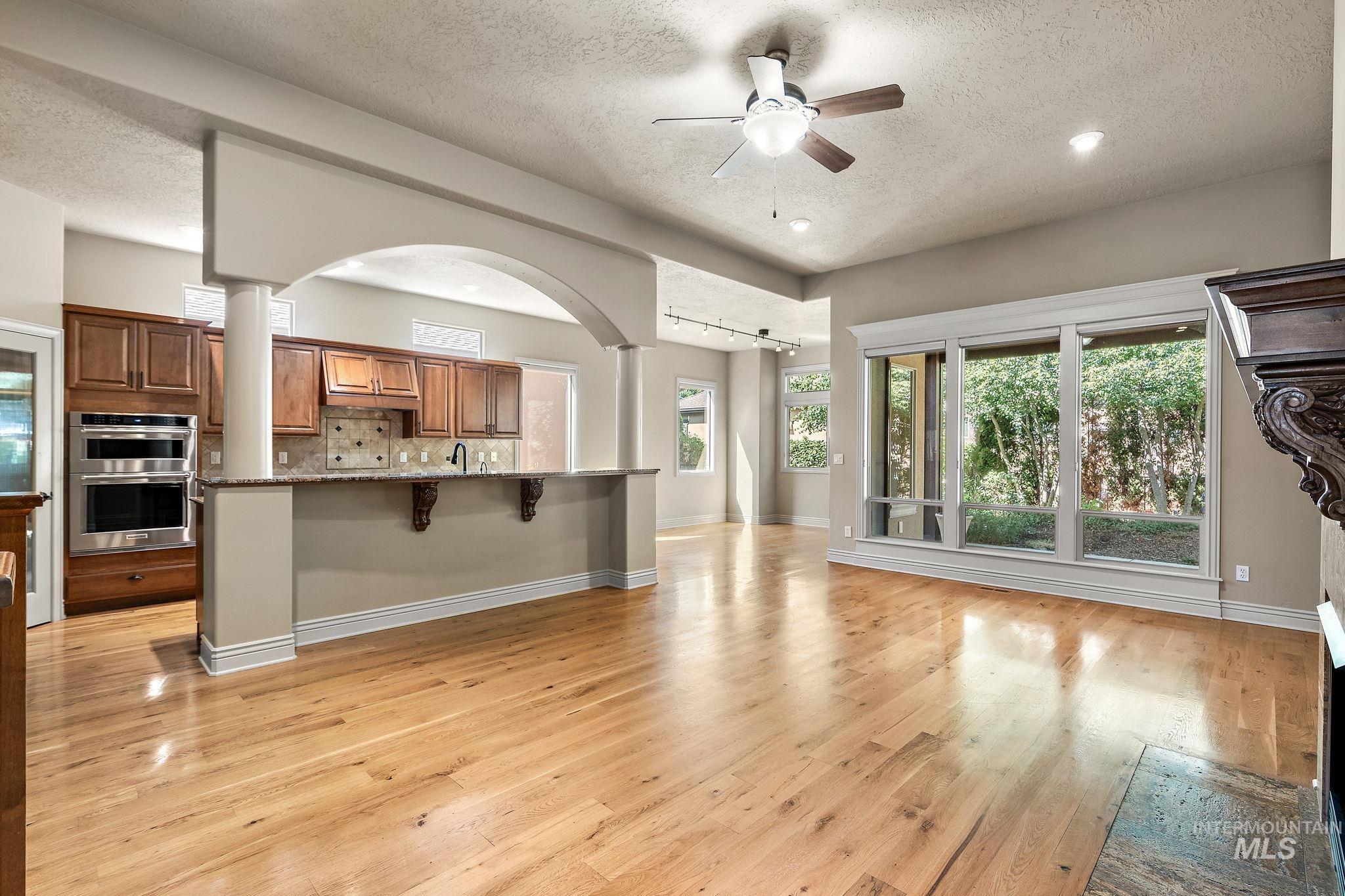 1703 W Par Ct., Eagle, Idaho 83616, 3 Bedrooms, 3 Bathrooms, Residential For Sale, Price $749,900,MLS 98978783