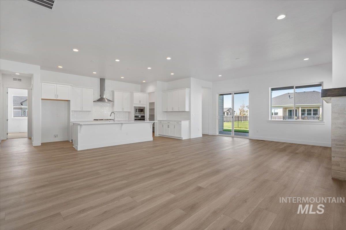 2349 N Kenora Ave, Star, Idaho 83669, 3 Bedrooms, 3.5 Bathrooms, Residential For Sale, Price $699,990,MLS 98978785