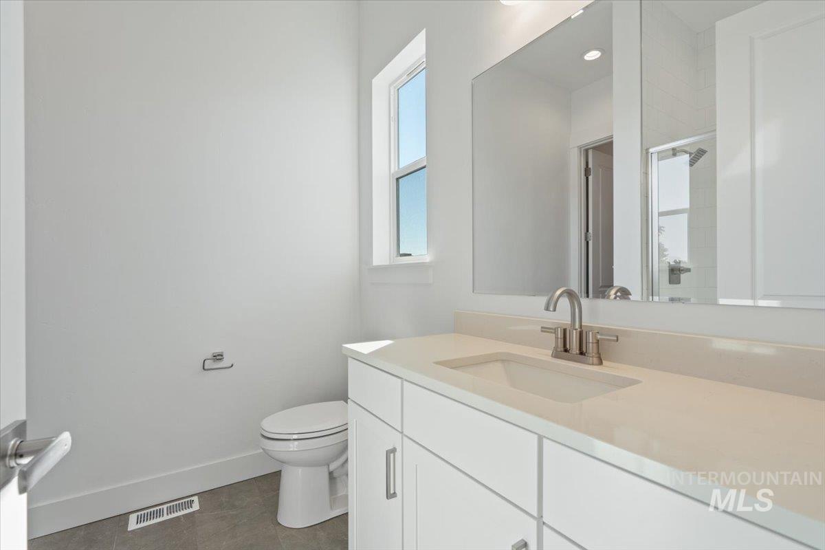 2349 N Kenora Ave, Star, Idaho 83669, 3 Bedrooms, 3.5 Bathrooms, Residential For Sale, Price $699,990,MLS 98978785