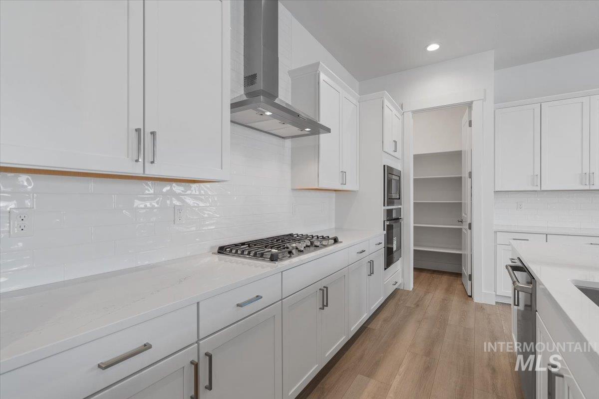 2349 N Kenora Ave, Star, Idaho 83669, 3 Bedrooms, 3.5 Bathrooms, Residential For Sale, Price $699,990,MLS 98978785