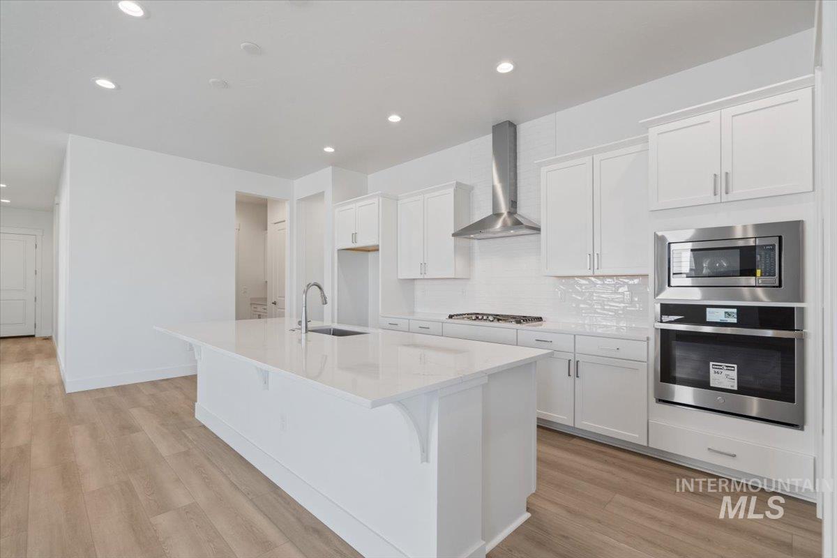 2349 N Kenora Ave, Star, Idaho 83669, 3 Bedrooms, 3.5 Bathrooms, Residential For Sale, Price $699,990,MLS 98978785