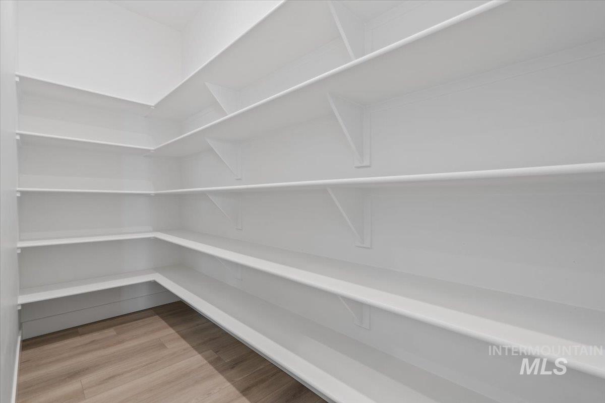 2349 N Kenora Ave, Star, Idaho 83669, 3 Bedrooms, 3.5 Bathrooms, Residential For Sale, Price $699,990,MLS 98978785